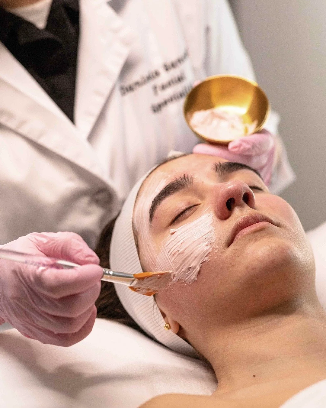 Is your face in need of some nurturing? Your skin isn&rsquo;t one-size-fits-all&mdash;and your facial shouldn&rsquo;t be either. At Aura, every facial is designed to meet your skin where it is and support where it&rsquo;s going.

From deeply cleansin