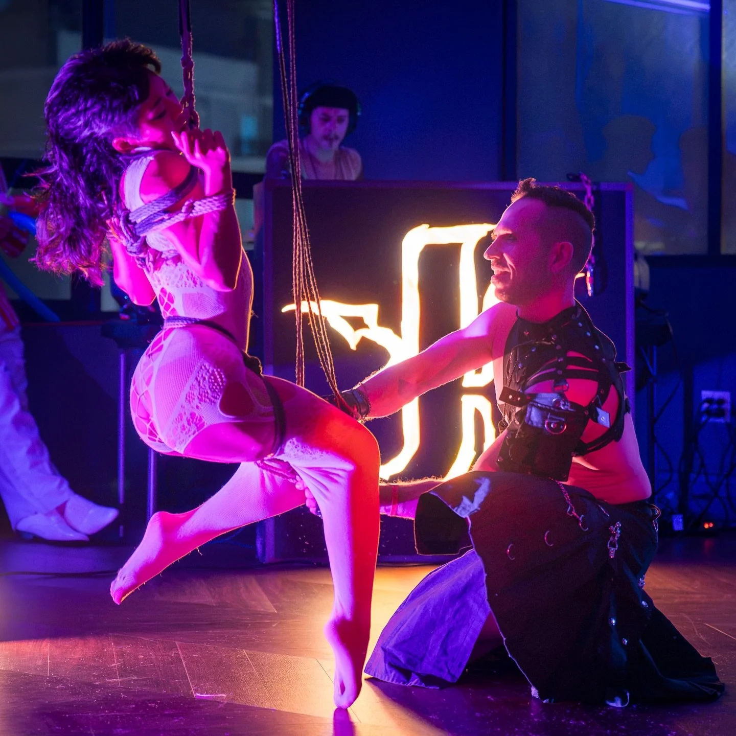 I didn&rsquo;t know I was an exhibitionist &hellip; until this one.🔥

There was a moment halfway thru where Davide dropped me from a fake waist rope and made the hashira swing like a pendulum, my face inches from the ground. I couldn&rsquo;t help bu