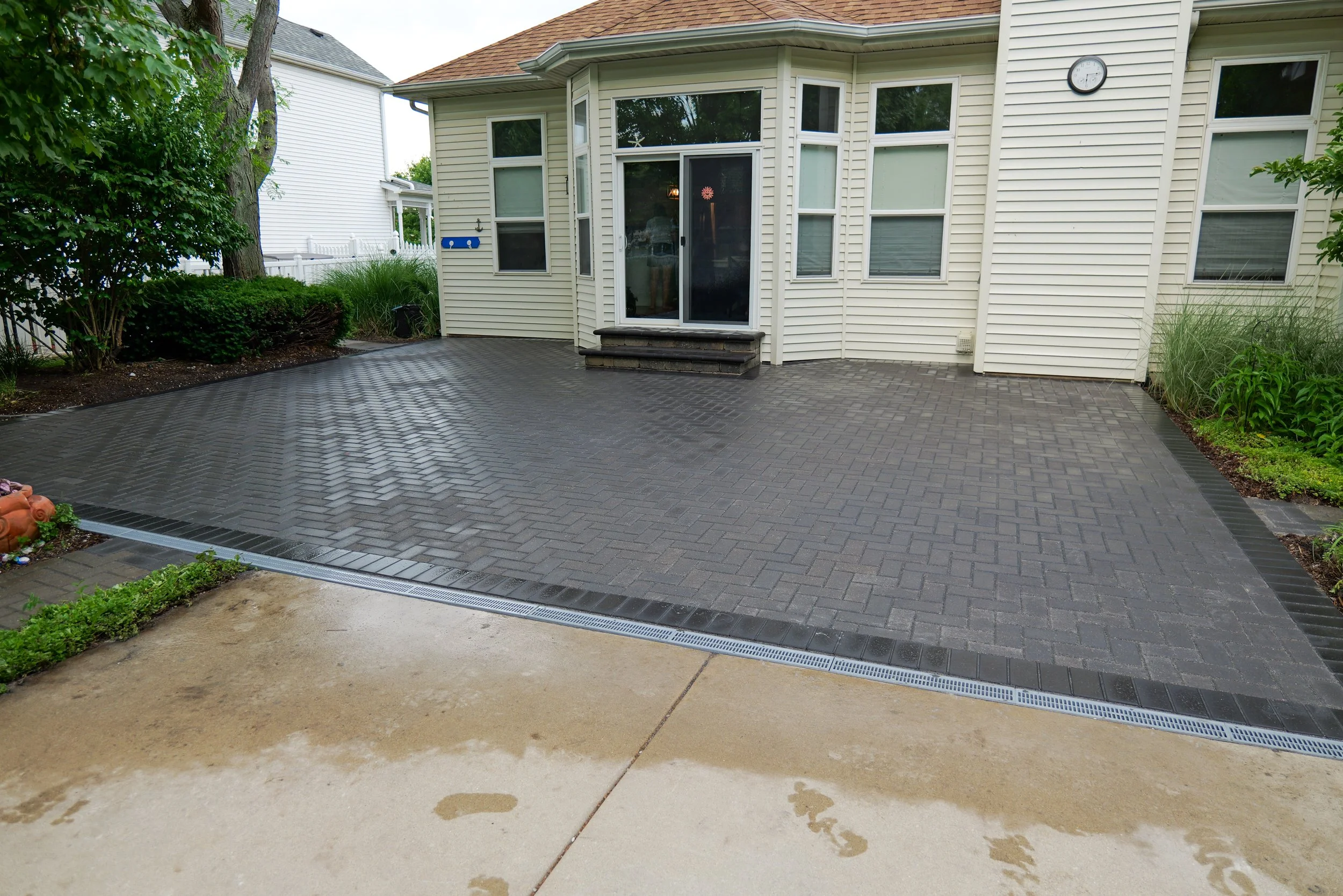 Yorkville hardscape