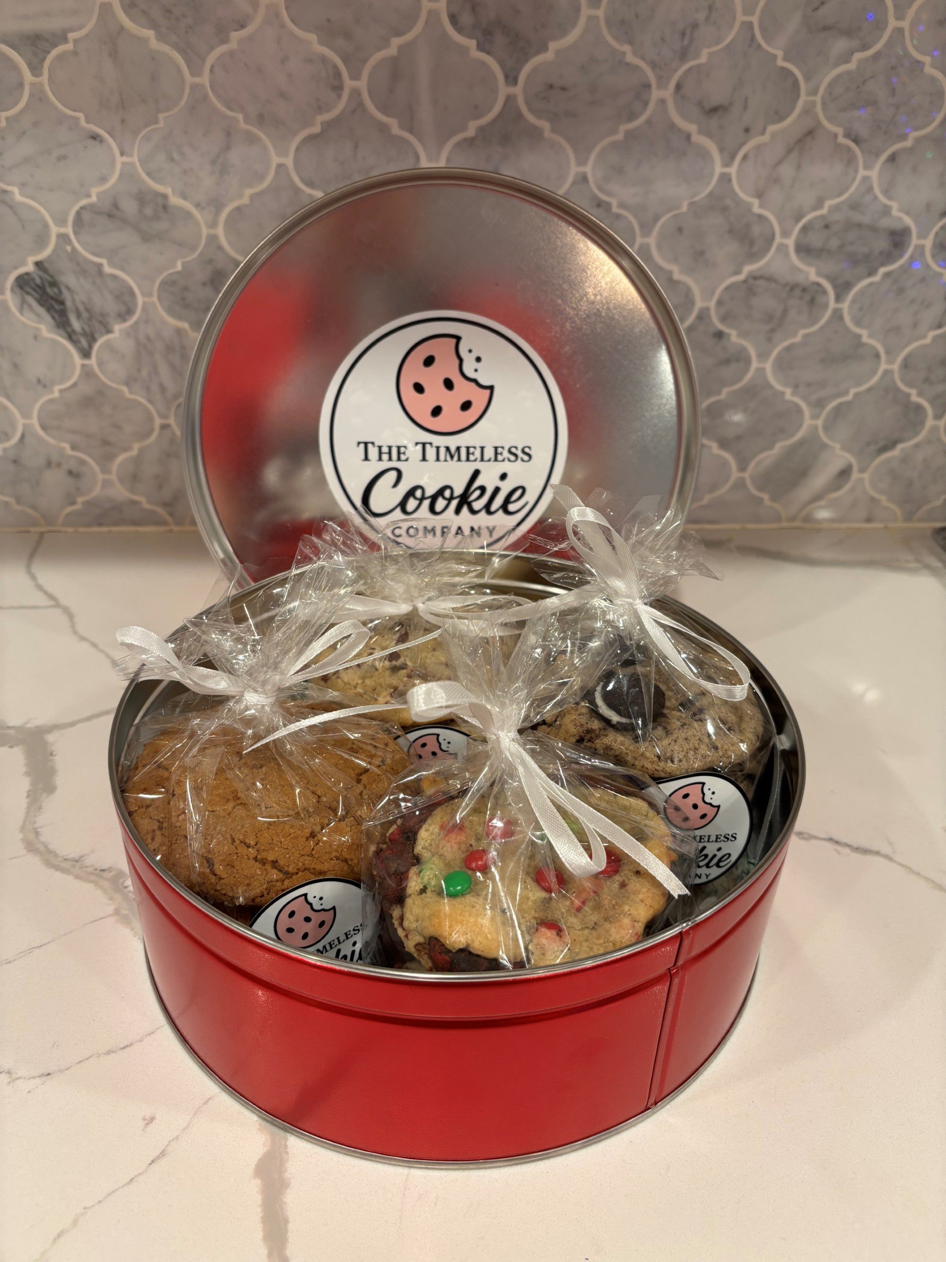 Customized Holiday Cookie Tin (16 Cookies)