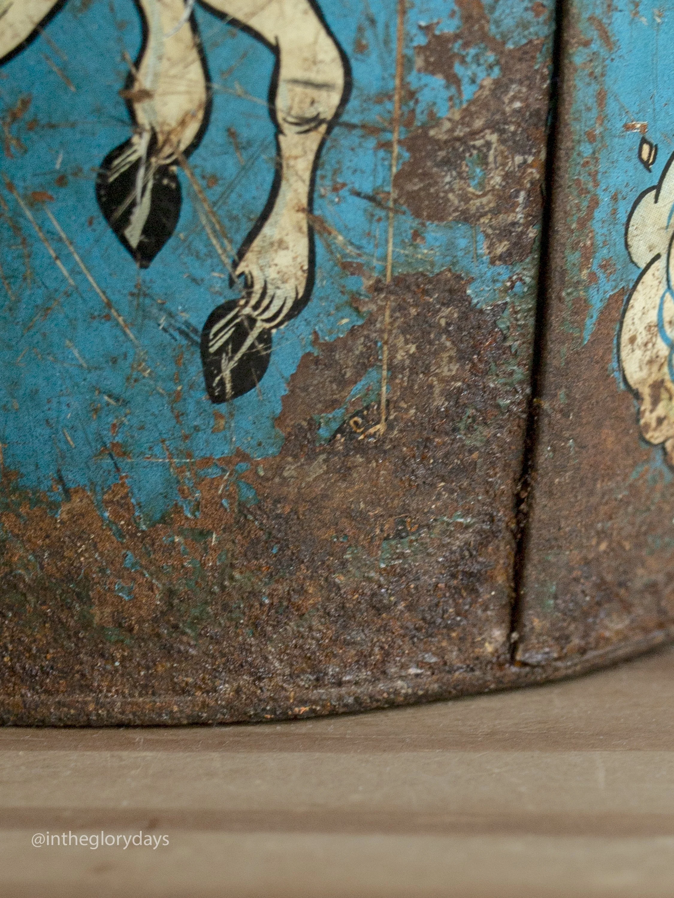 TOY-OUT-TIN- USA002-6.jpg