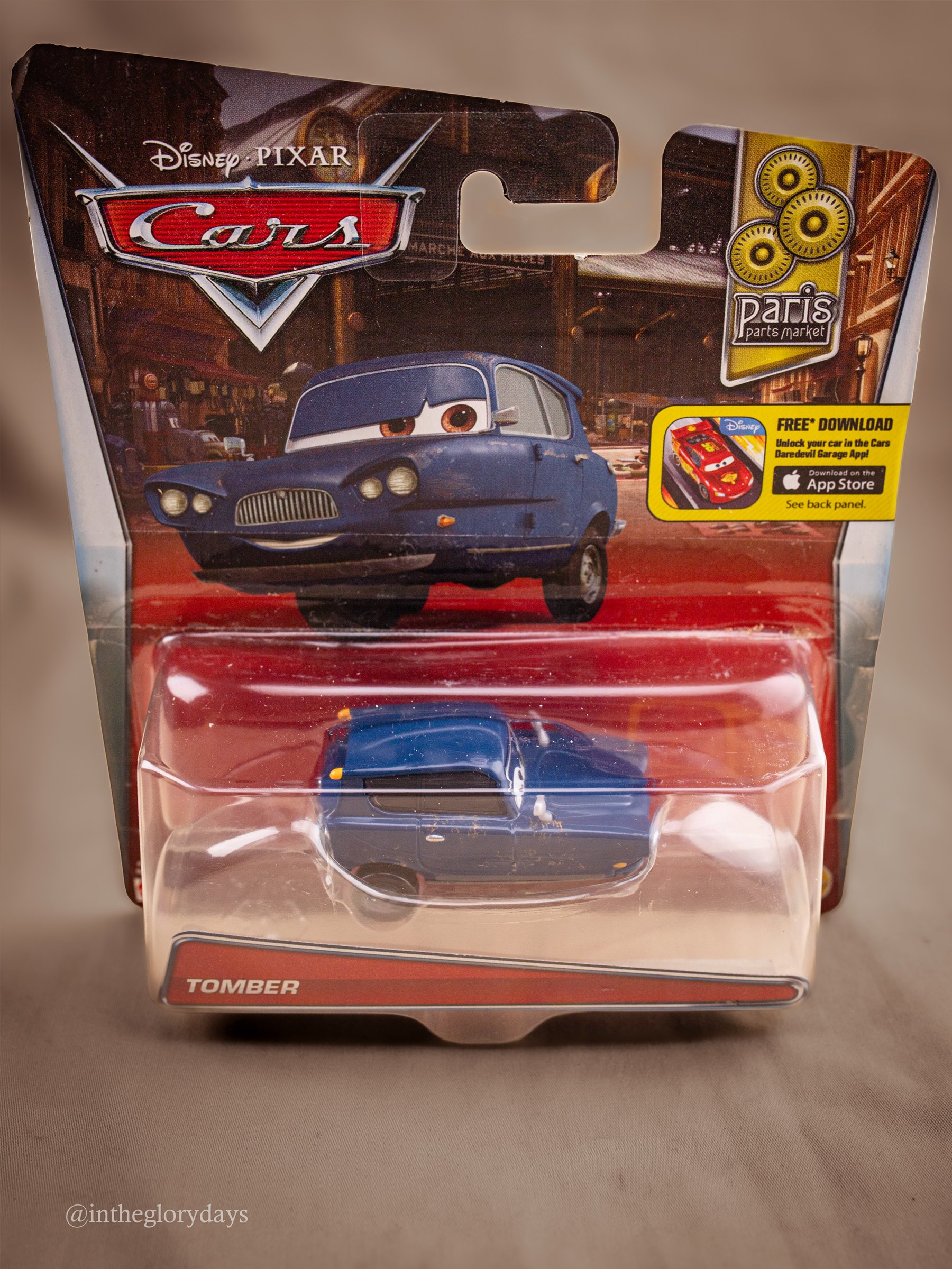 Cars 2 Paris Parts Market Tomber 10.jpg