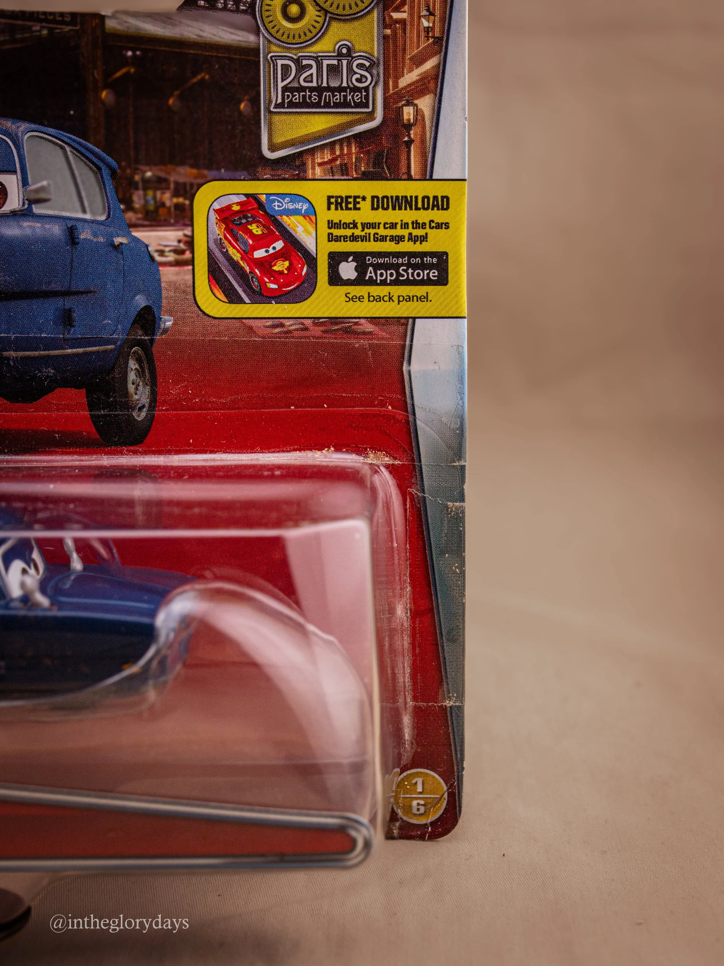 Cars 2 Paris Parts Market Tomber-2.jpg