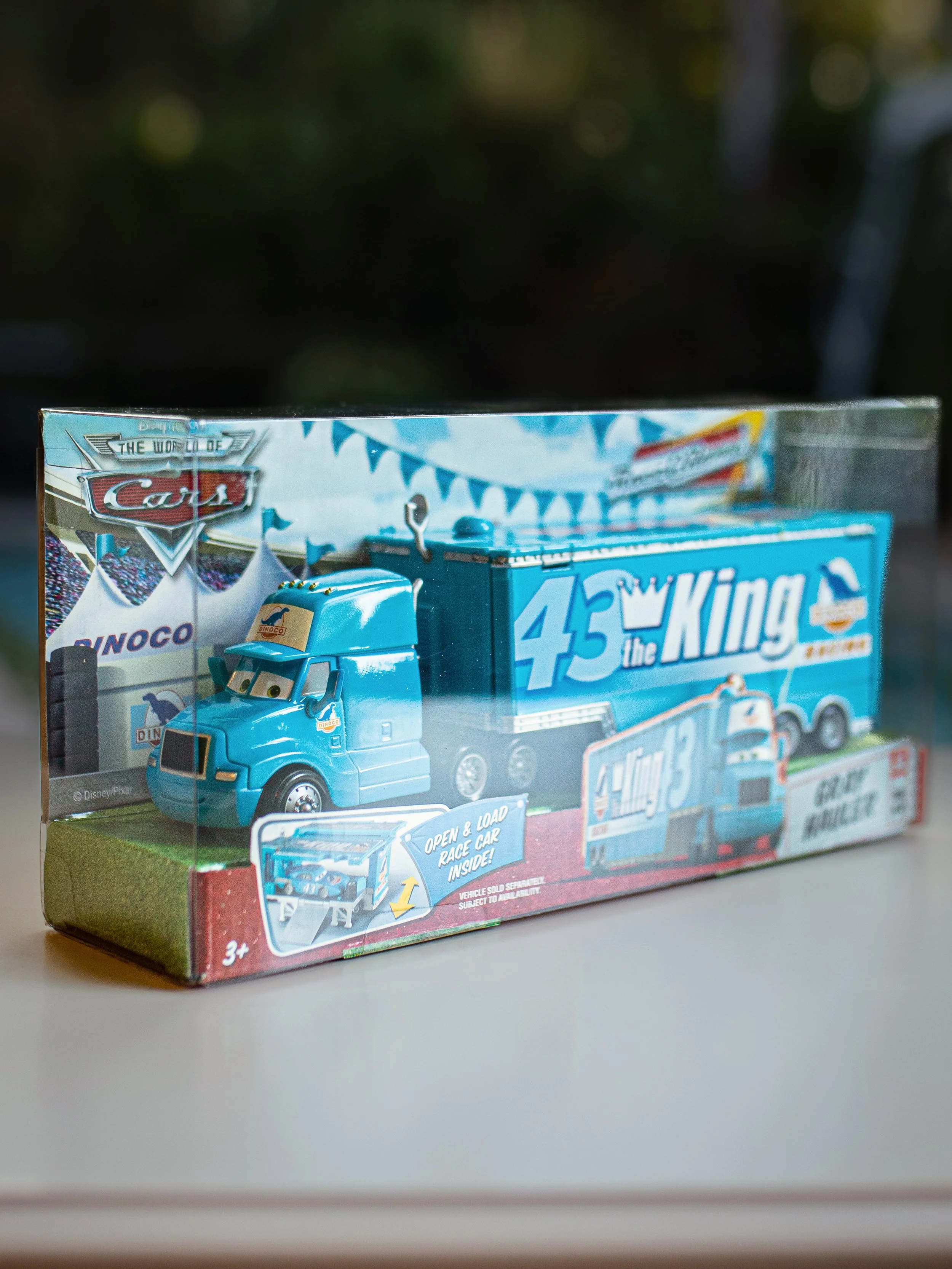 The World Of Cars Race O Rama Gray Hauler 2009