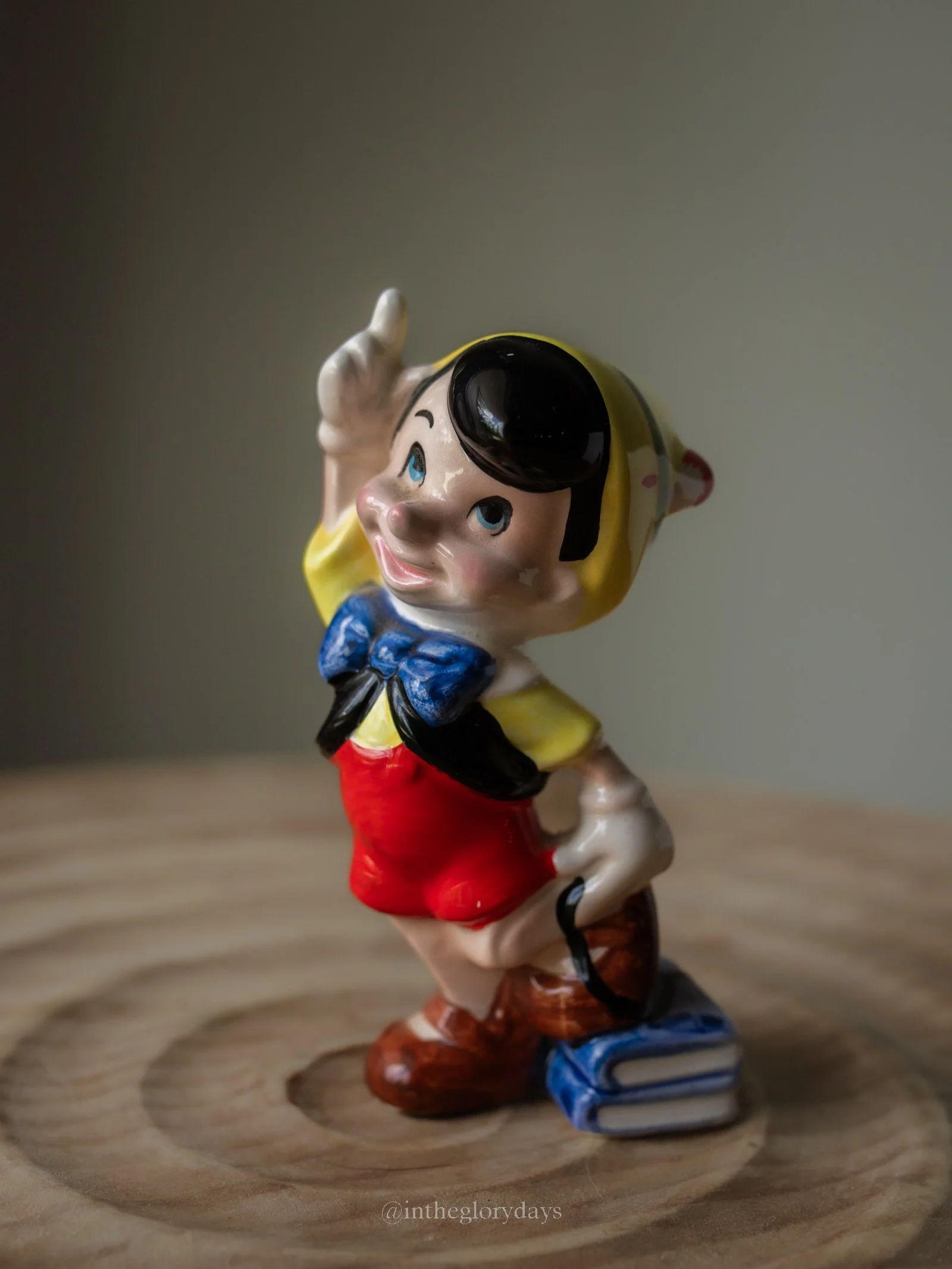 Walt Disney Production Japan Pinocchio-43.jpg