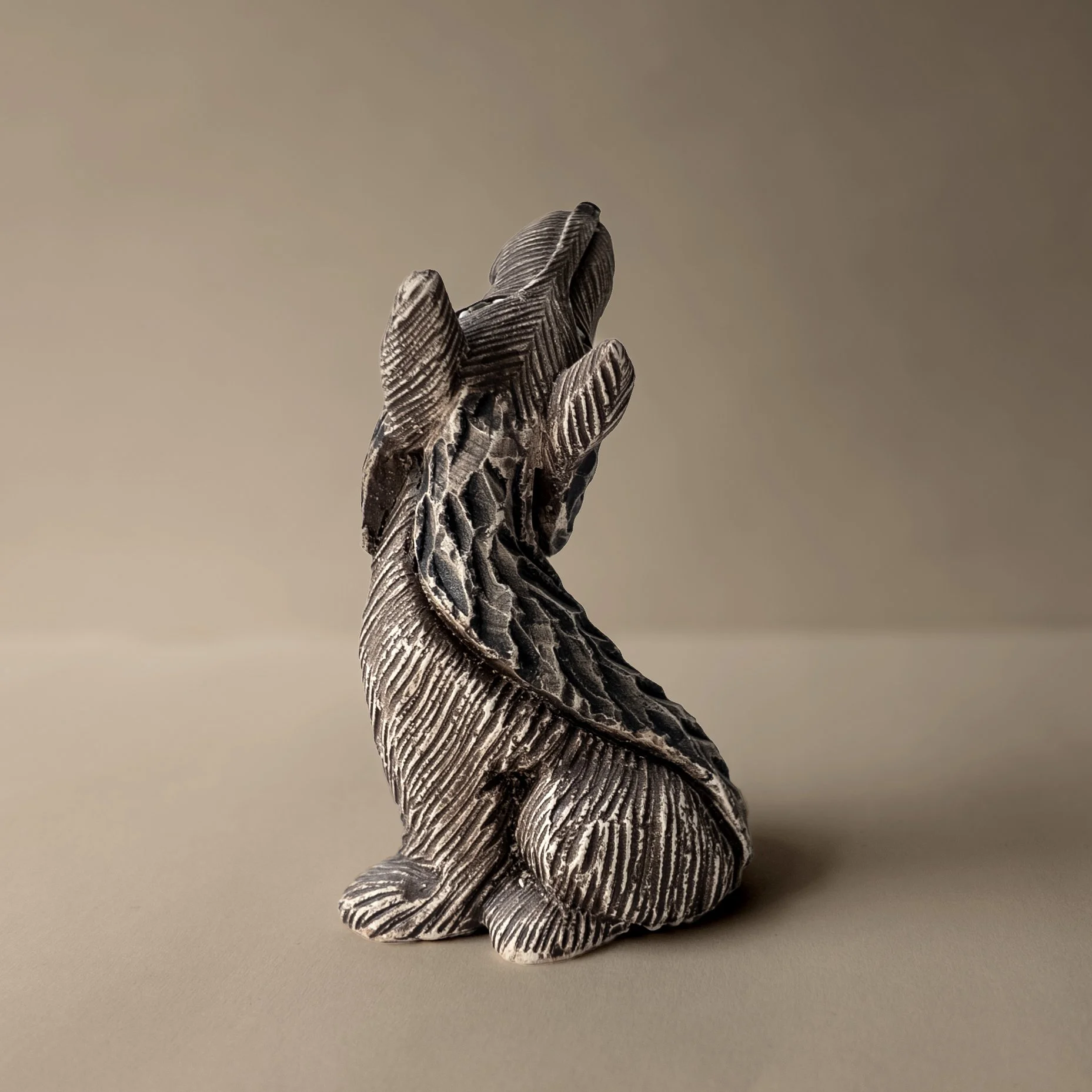 Artesanía Rinconada Howling Coyote 2.jpg