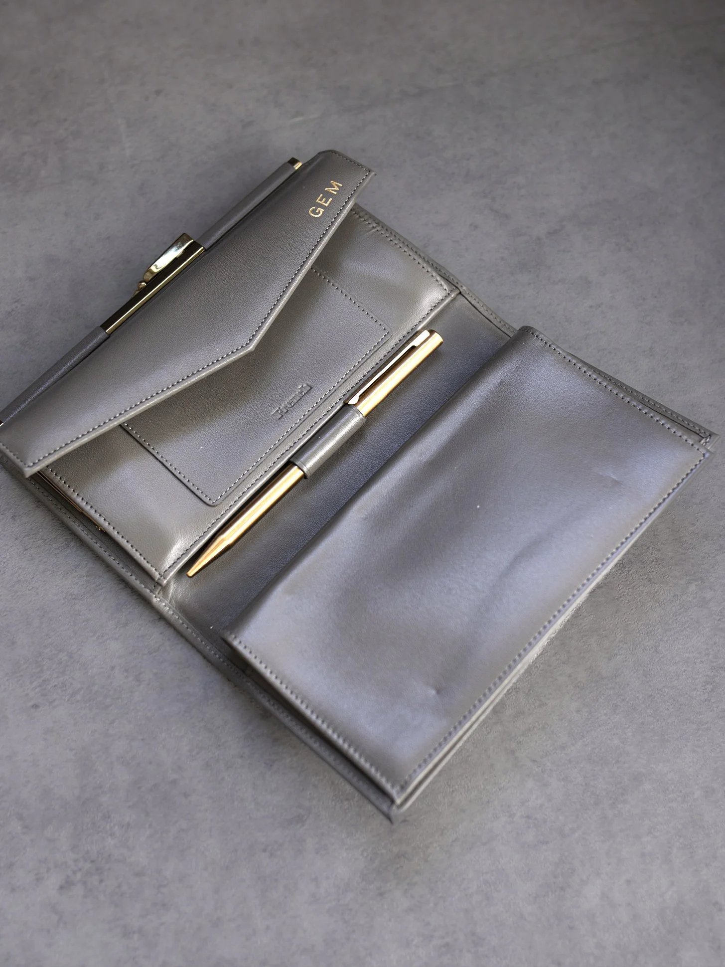 1970s French Luggage Floral Tapestry Wallet Clutch Set 10.jpg