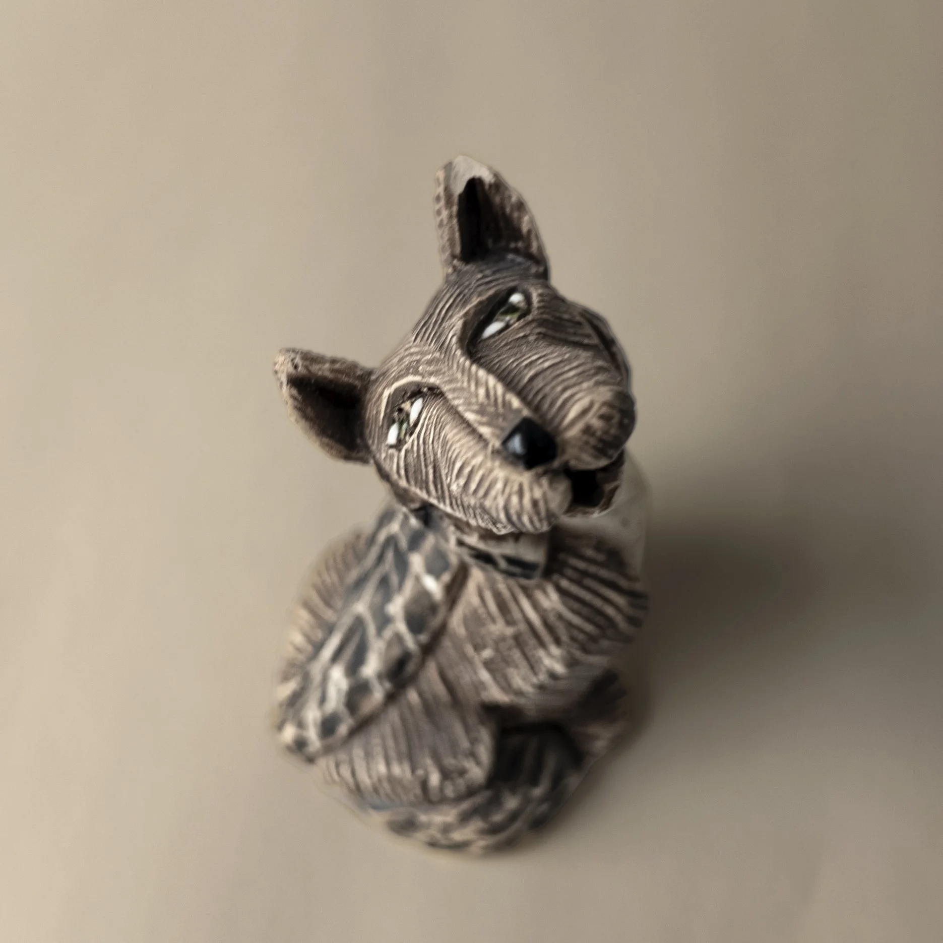 Artesanía Rinconada Howling Coyote 4.jpg