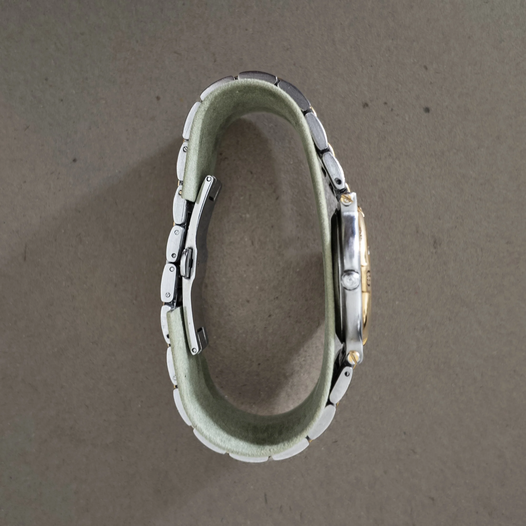 gucci watch 9.jpg