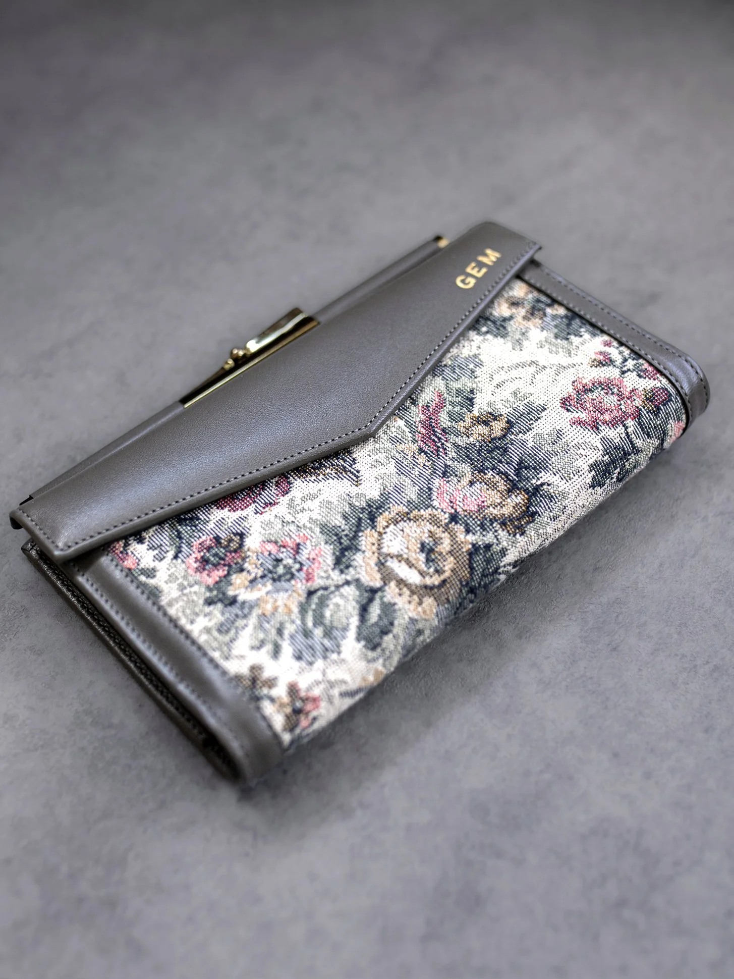 1970s French Luggage Floral Tapestry Wallet Clutch Set 7.jpg