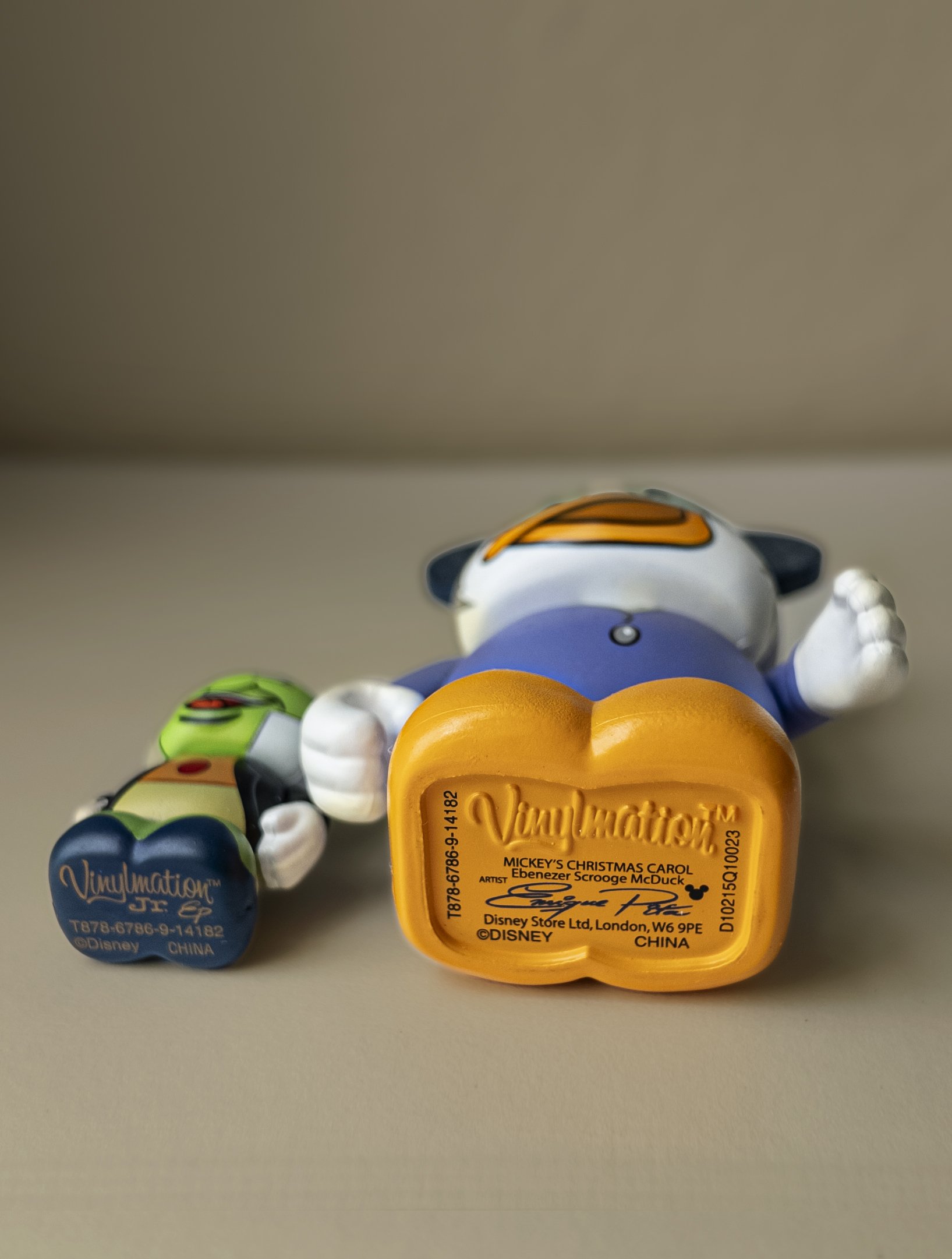 Disney Vinylmation Mickey's Christmas Carol Series Chaser  Base