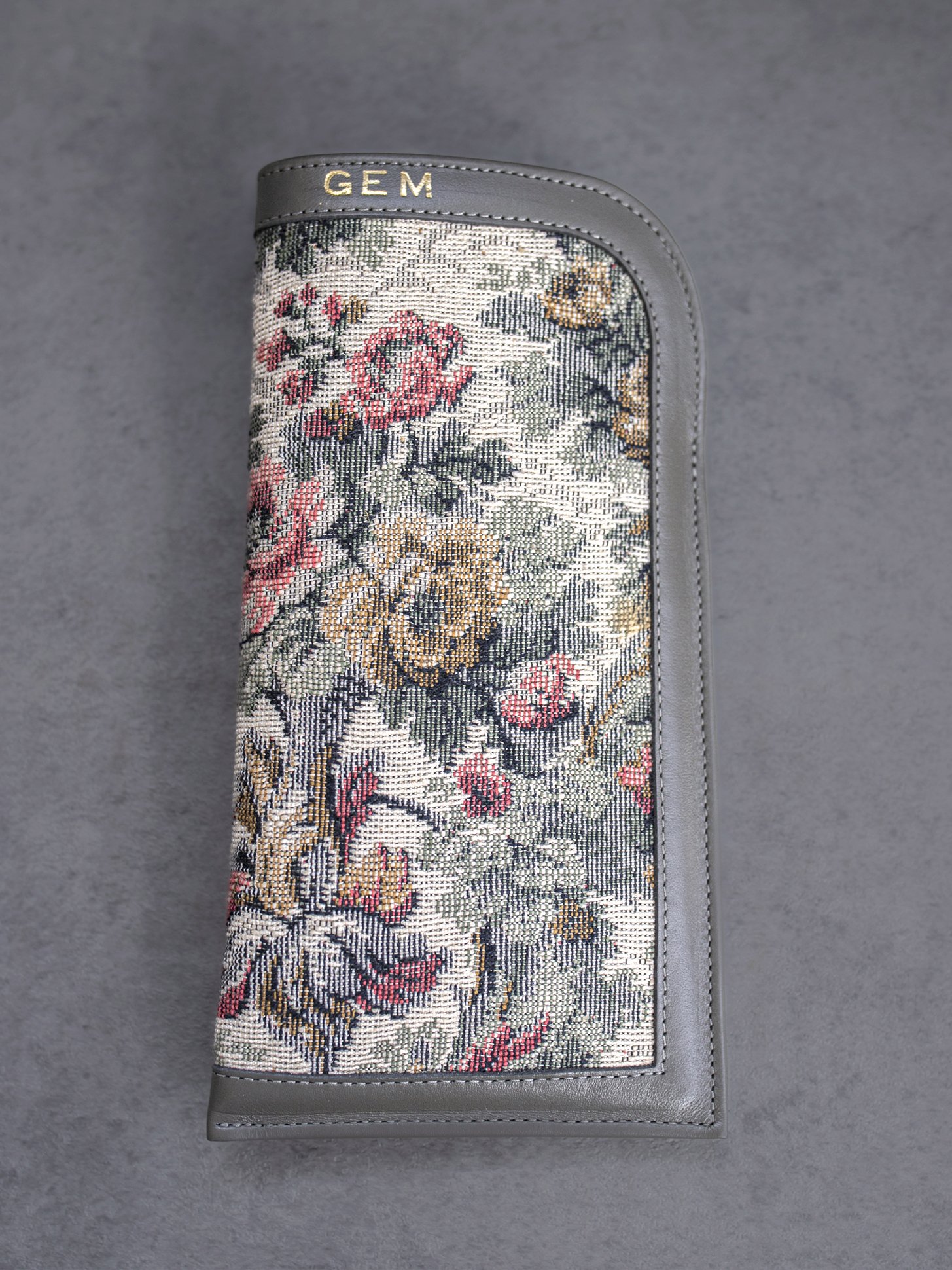 1970s French Luggage Floral Tapestry Wallet Clutch Set 14.jpg