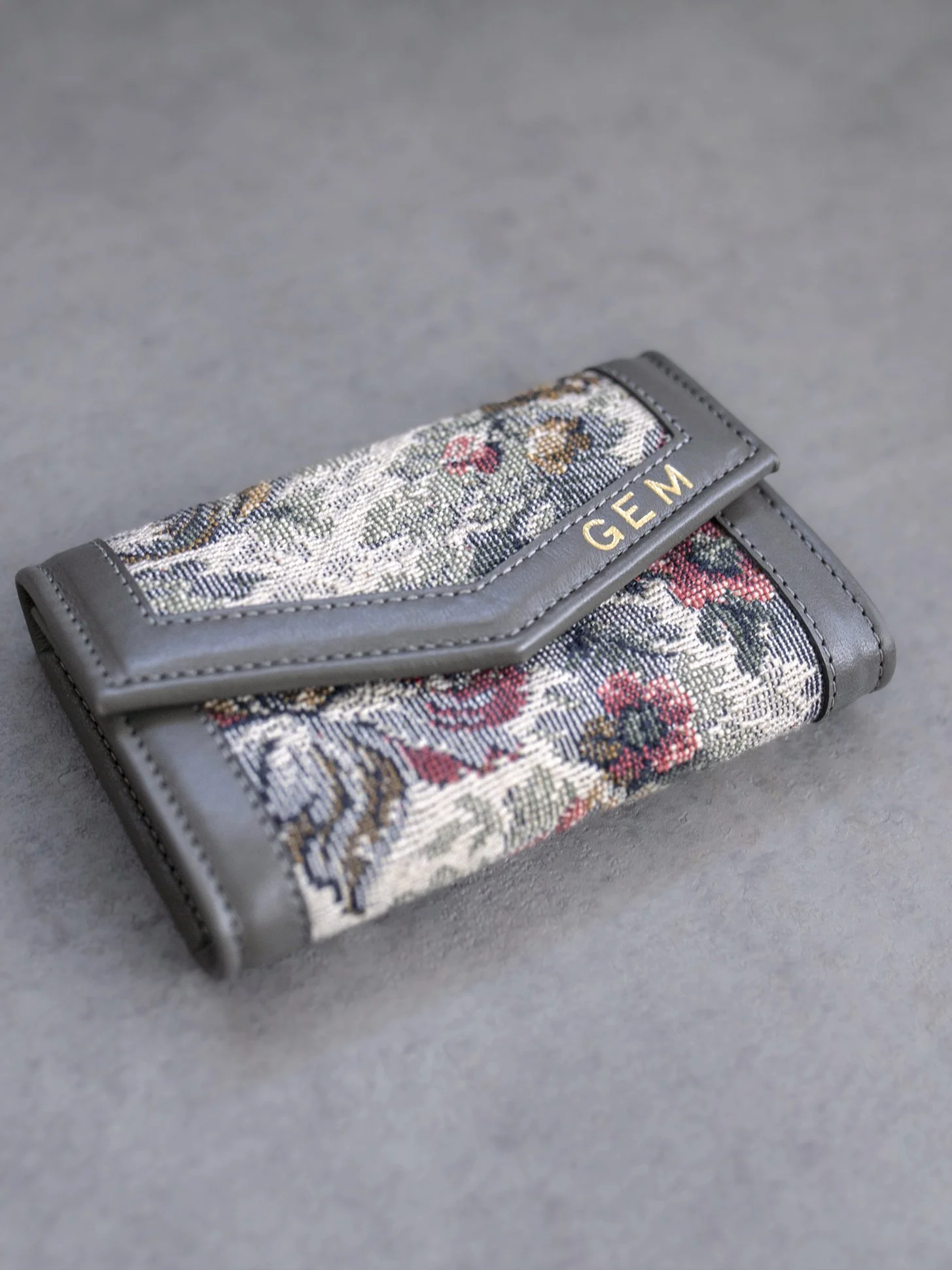 1970s French Luggage Floral Tapestry Wallet Clutch Set 12.jpg