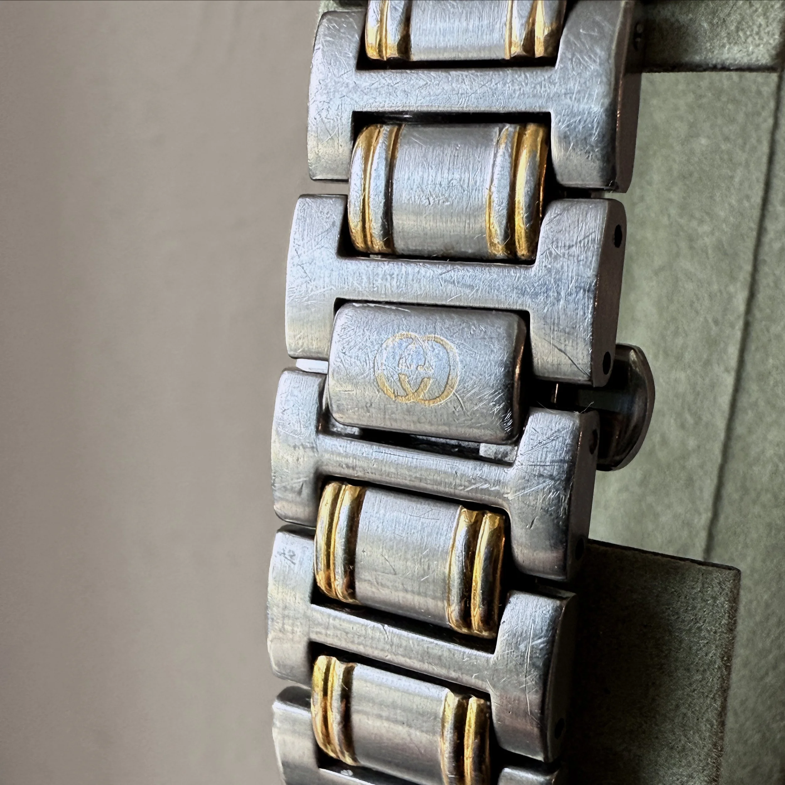 gucci watch 13.jpg