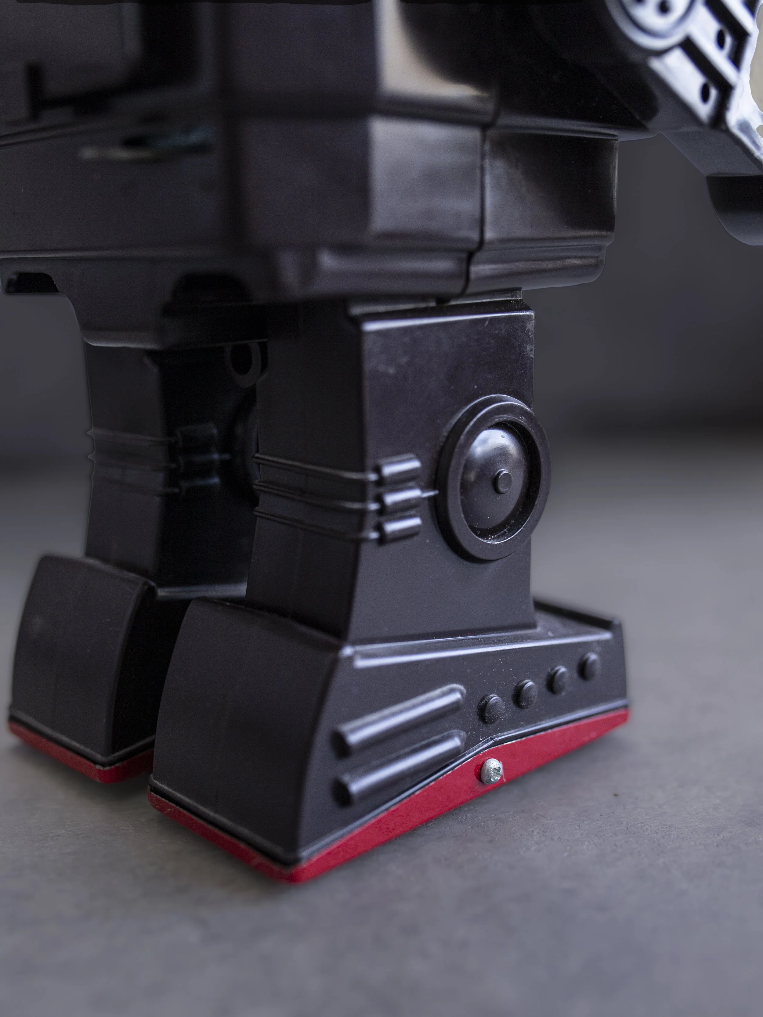 1980’s Horikawa Fighting Robot Close Up