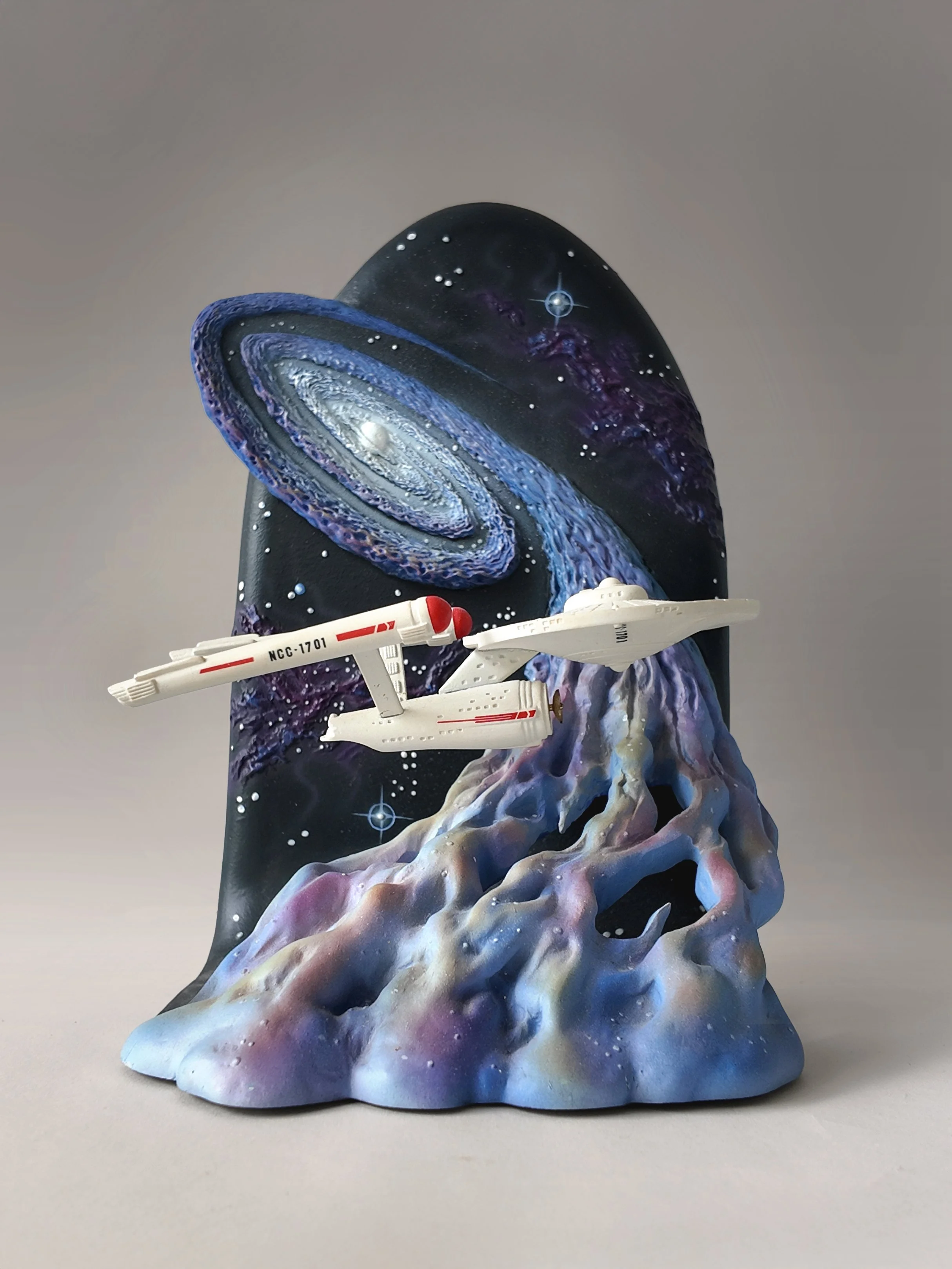 1993 STAR TREK U.S.S. Enterprise NCC 1701 3D Sculpture