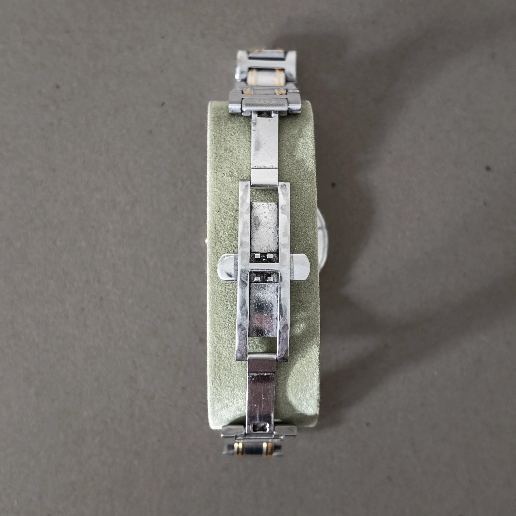 gucci watch 7.jpg