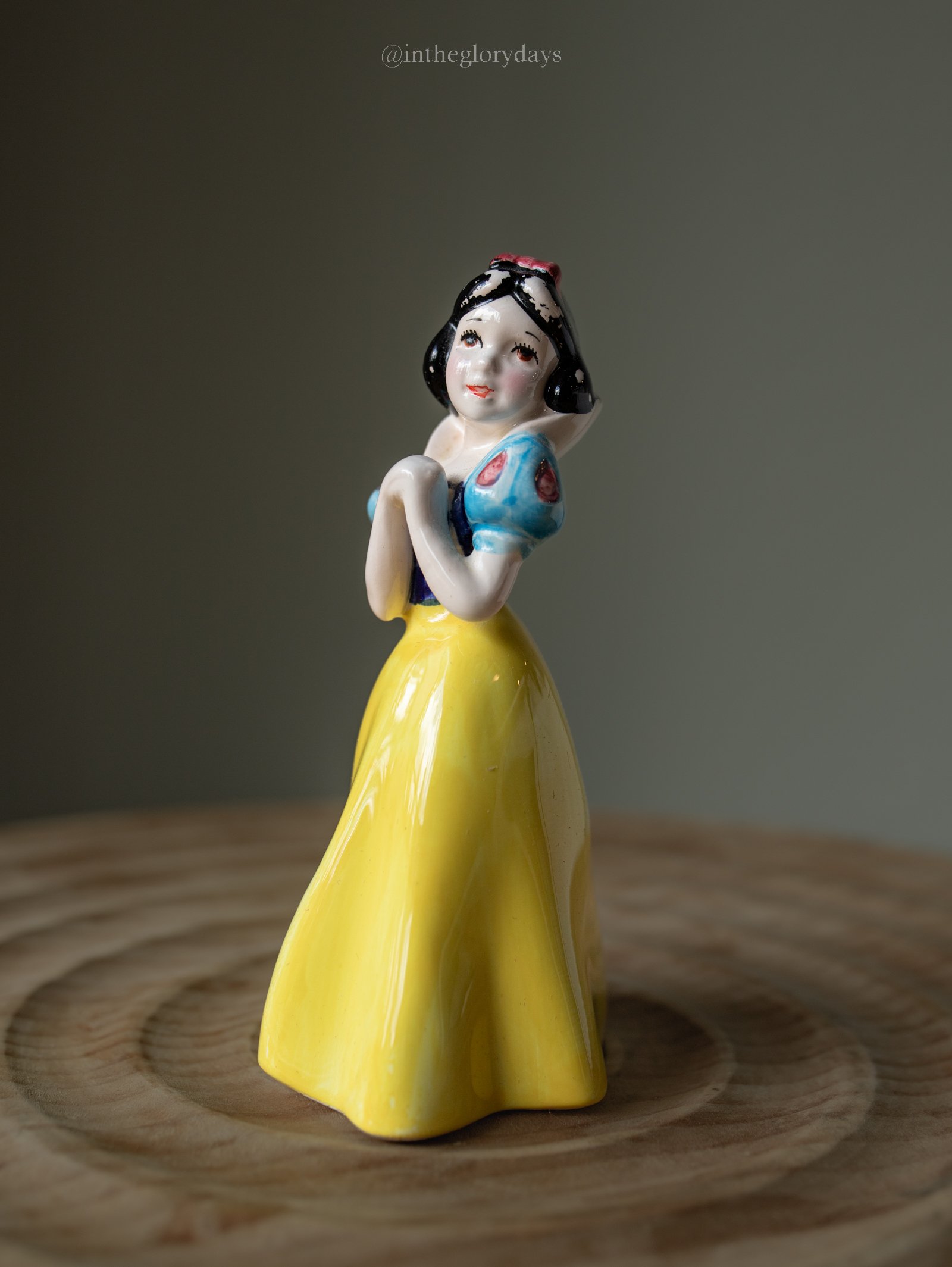 Walt Disney Production Japan Snow White-4.jpg