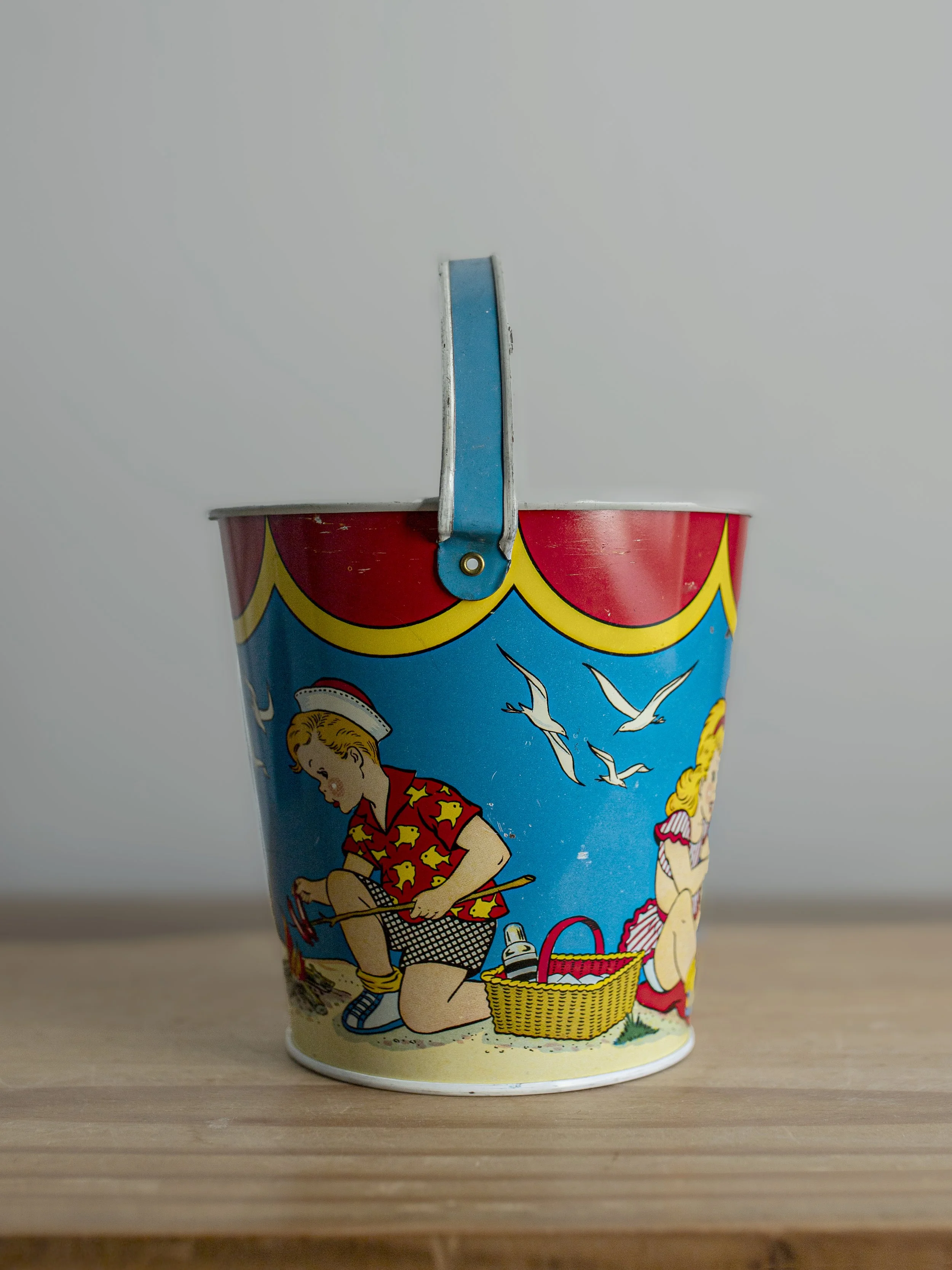 TOY-OUT-TIN- USA001-3.jpg