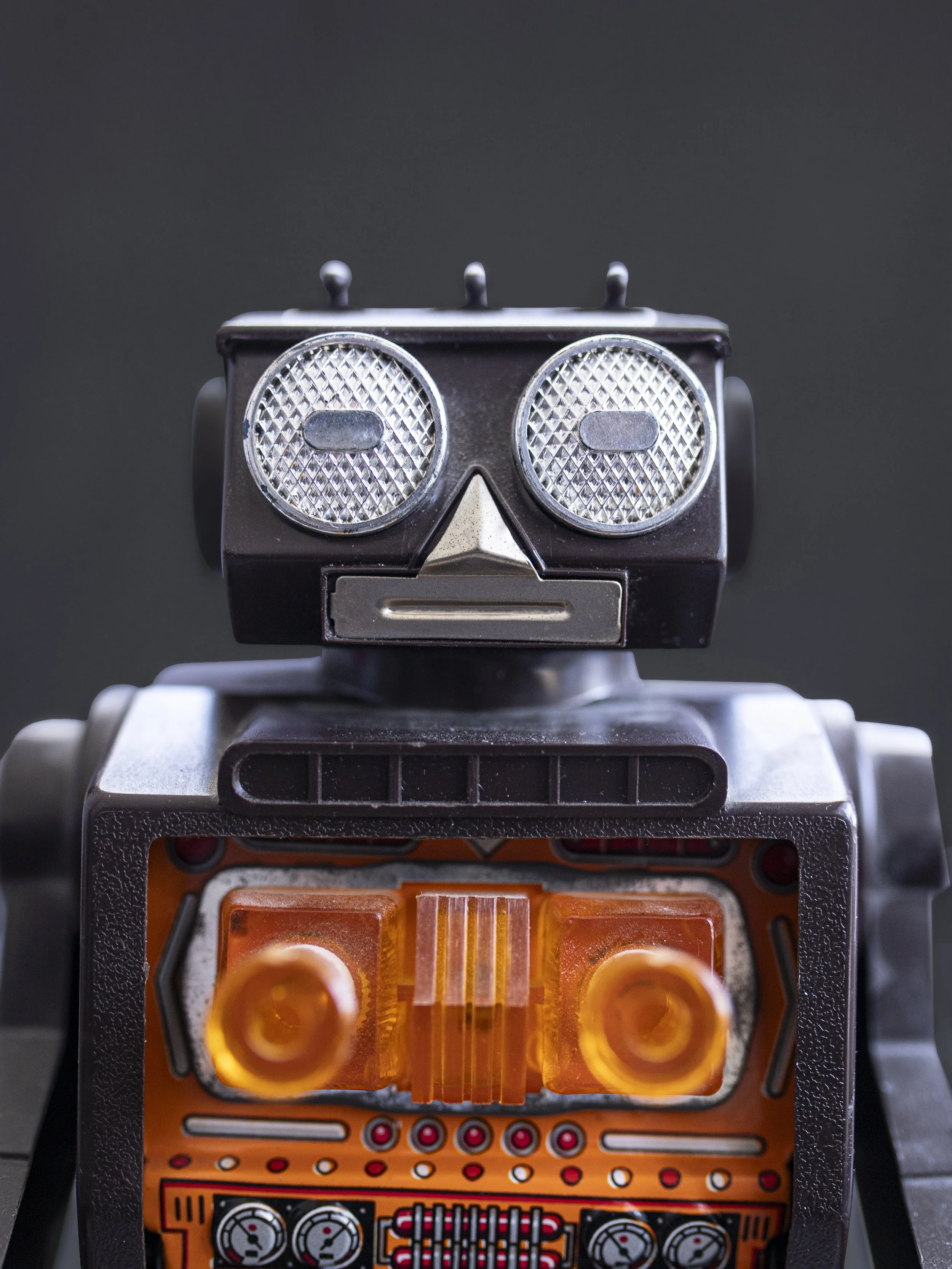 1980’s Horikawa Fighting Robot Close Up