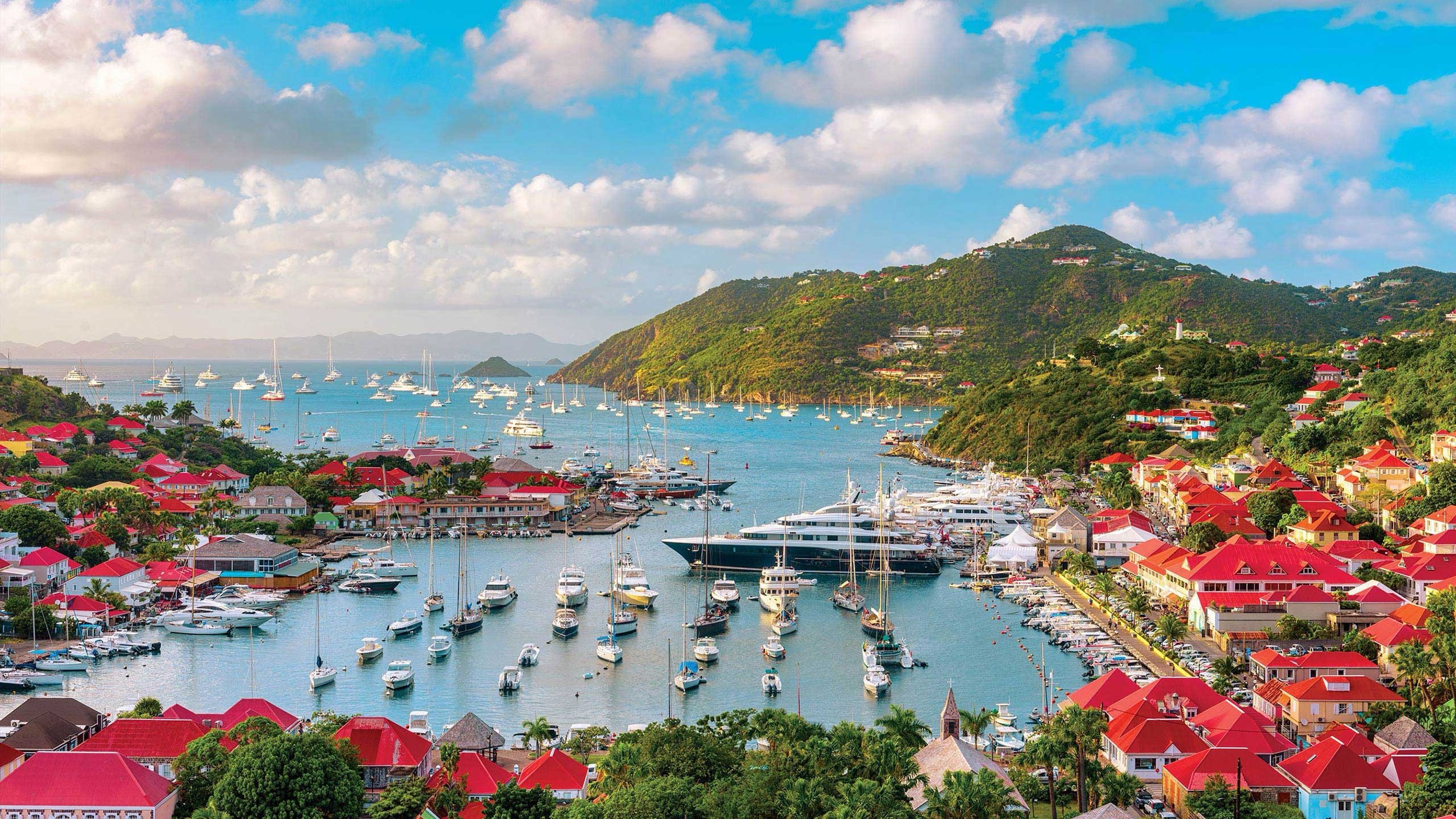 COLOR OF THE CARIBBEAN
8 Days | Caribbean, Bermuda
From $4,109/pp