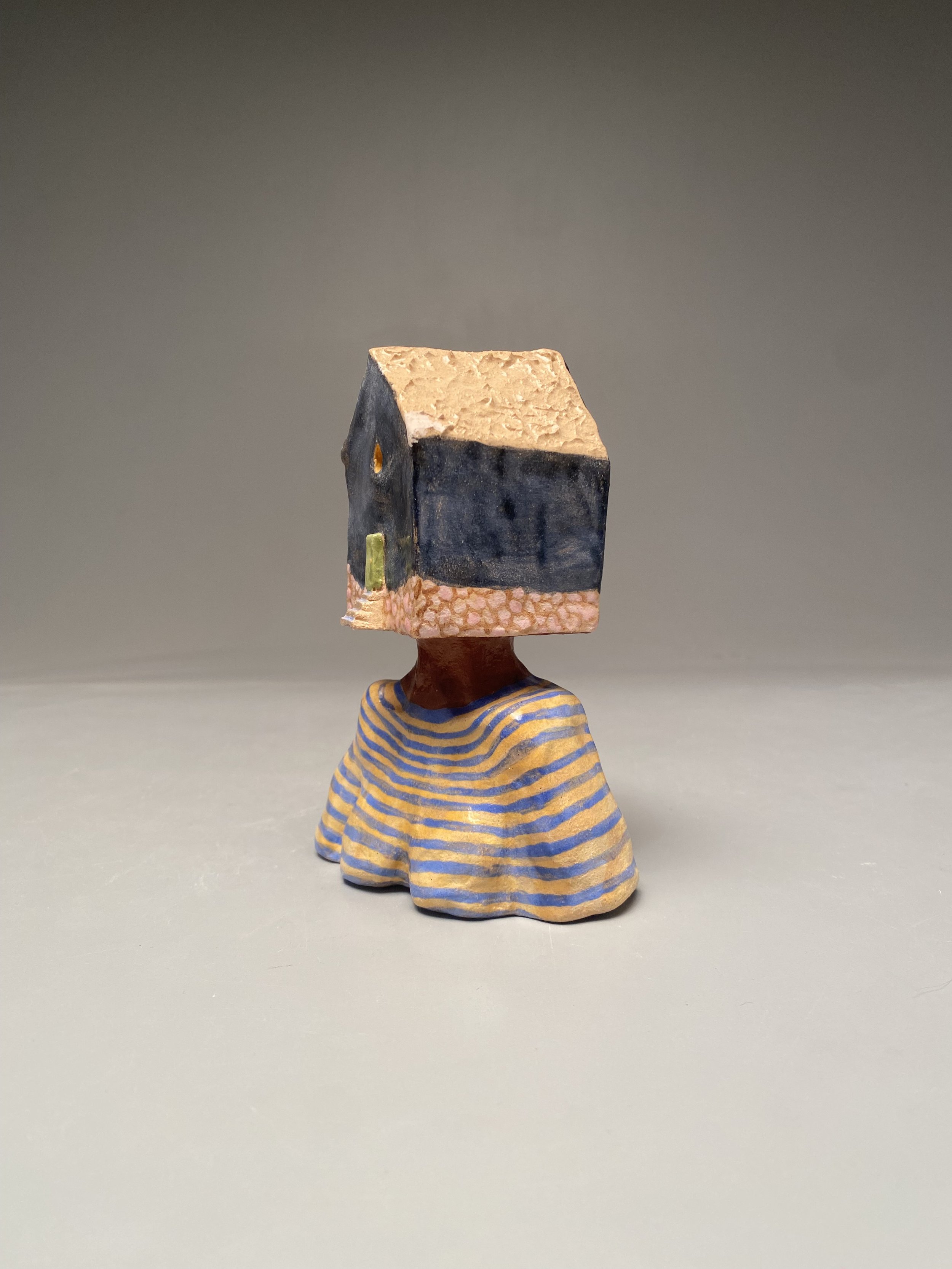 4x3x6 inches. Recycled B-Mix