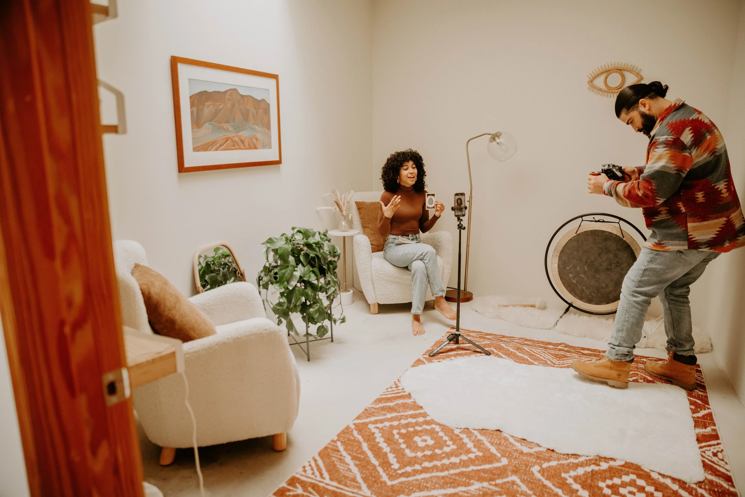 Private meeting room and wellness content creation studio rental in Mid-City Los Angeles — Sueños Social Club