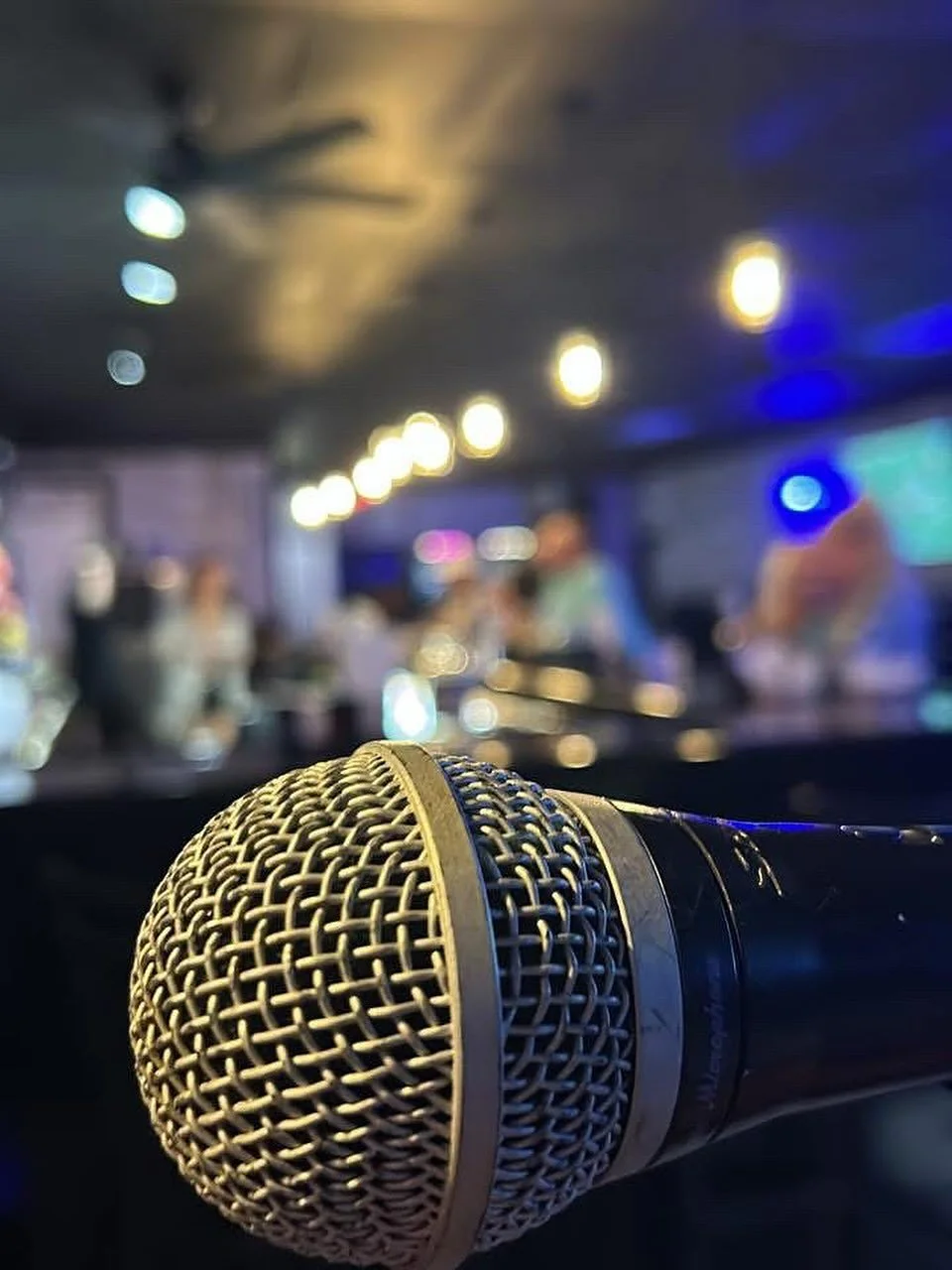 Mic&rsquo;s hot, drinks cold, and the crowd&rsquo;s ready! 🎶 It&rsquo;s Karaoke Friday at Mugsy&rsquo;s Tavern &mdash; where stars are born and shots are poured! 🍻🎤 $3 Domestics 🍻 and FREE Pool til 10pm. #MugsysTavern #KaraokeFriday #SingItLoud