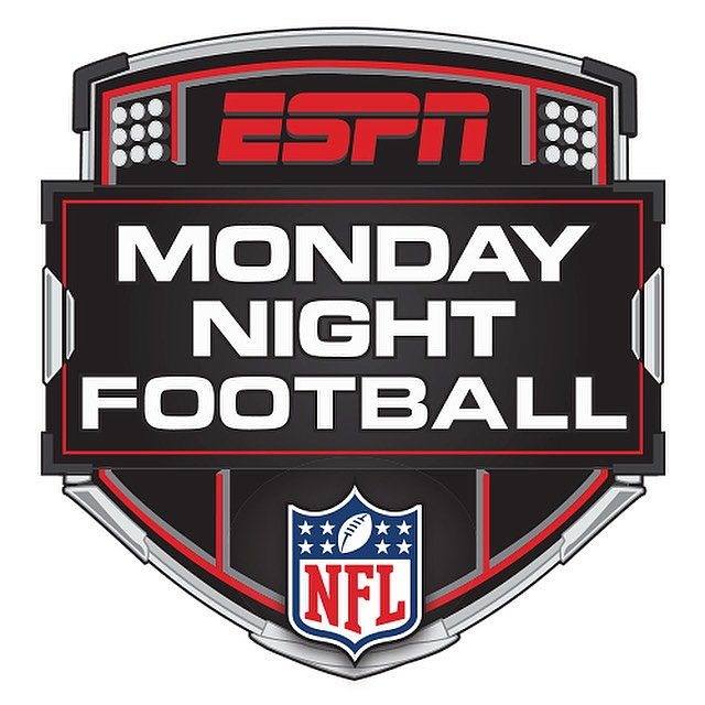 🏈 Monday Night Football 🏈 
$1 Cans All Night 
$6 Liquor All Night 
Monday just got better, swing by Mugsys tonight and see us 🍻