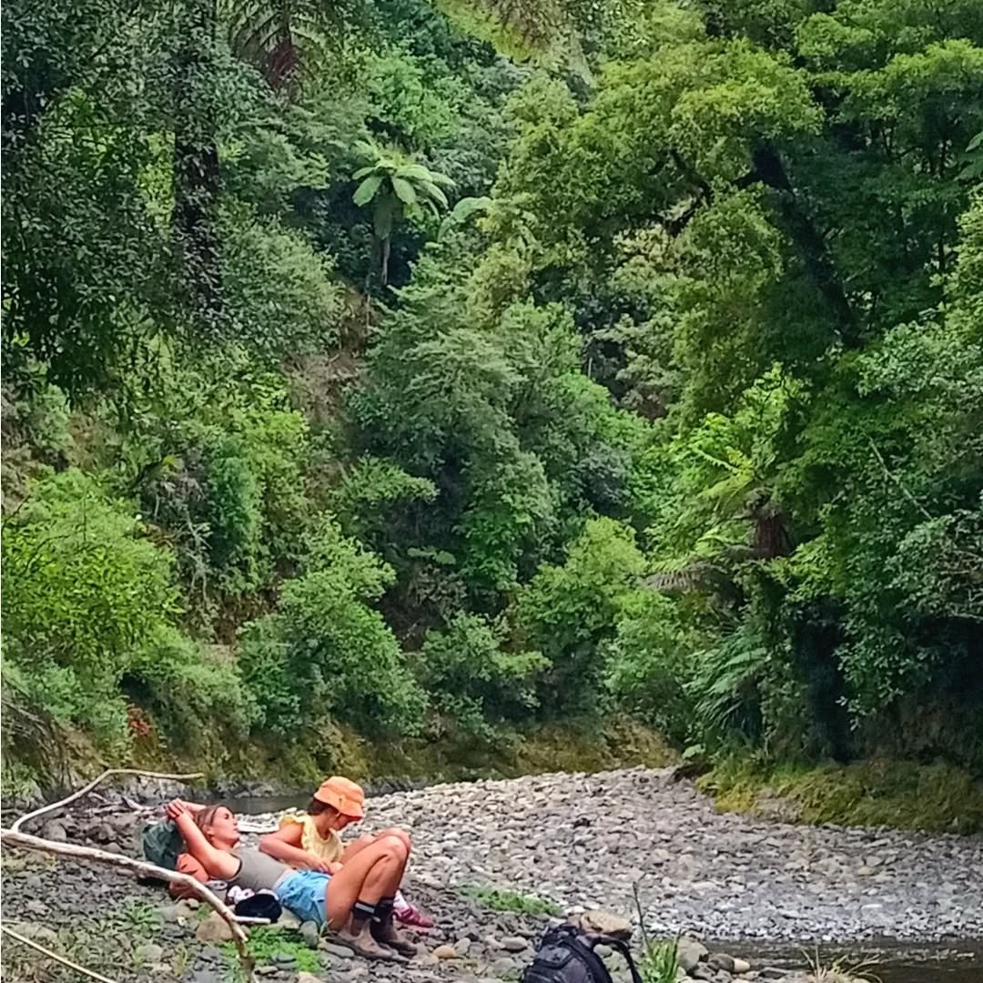 Not so much mural-ing - lots of chilling in this paradise we call home 🌴🌄