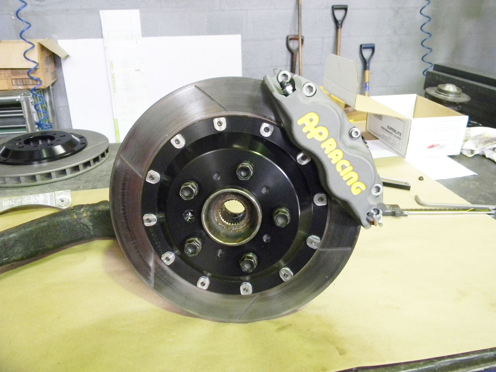 Rear 332x32mm AP Racing