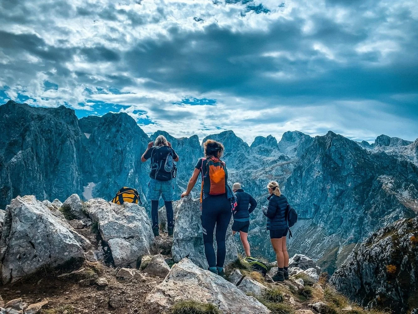 Trail Dirt: Why Hiking Turns Strangers Into Confidantes 