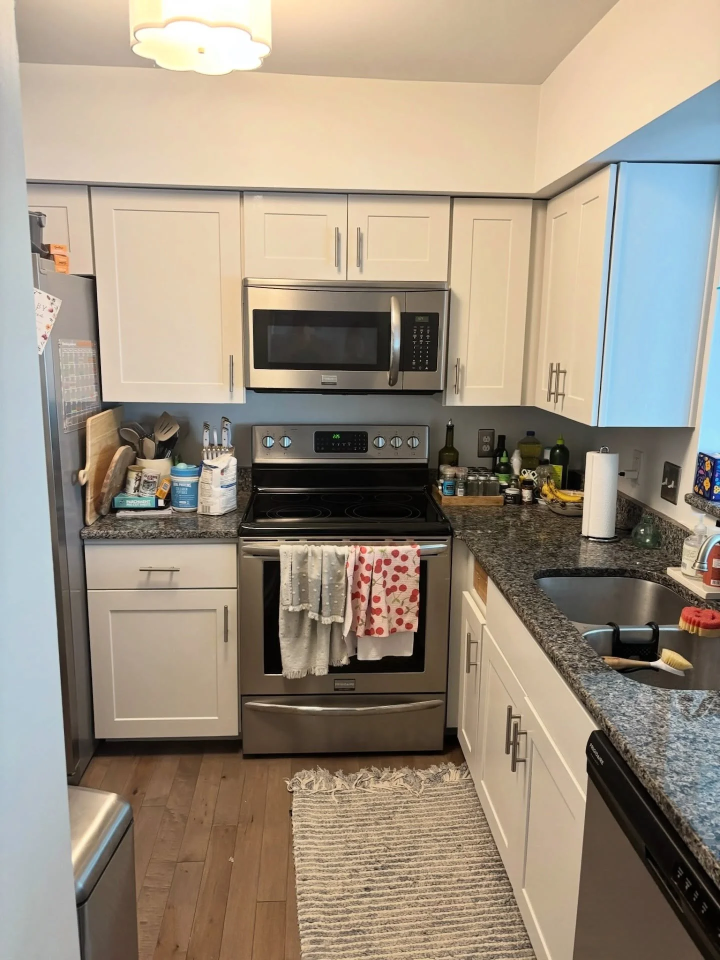 ✨Fresh paint, fresh look! We brightened up these kitchen cabinets with a coat of paint, instantly making the room feel larger and lighter. Swipe for the before!

#cabinetry #kitchenremodel #nashvillecontractor