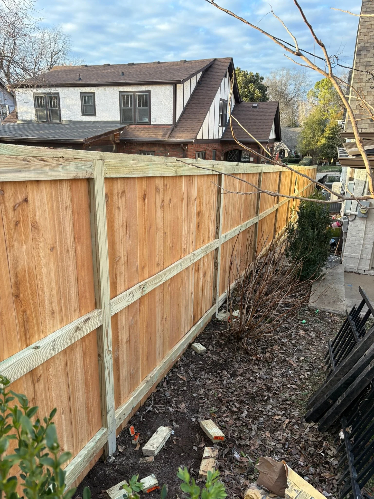 FENCE BUILD