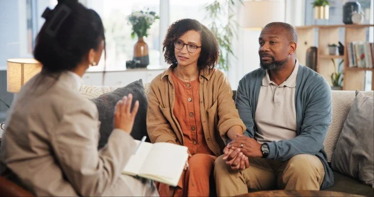 Why Understanding Must Come Before Solutions in Couples Therapy
