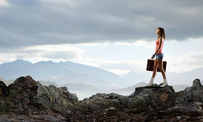 Betrayal Trauma and Trauma Bonds: Why Leaving Isn’t as Simple as It Looks