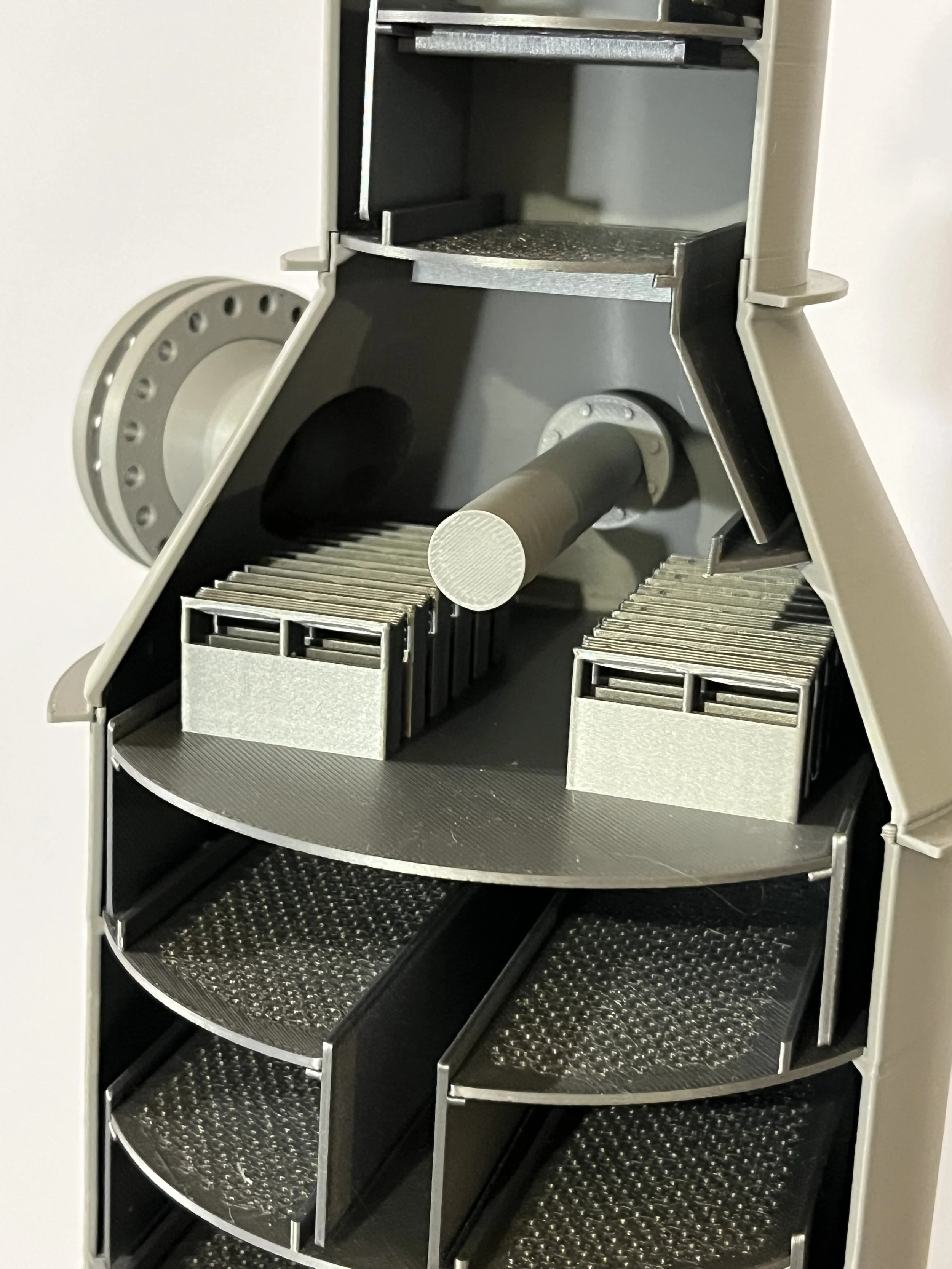 3D printed distillation column model