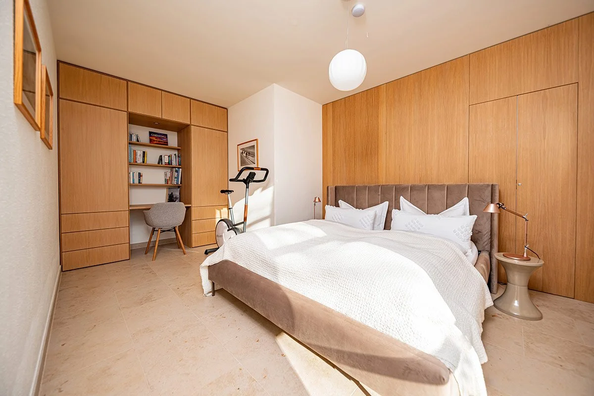 finest-hideaways-chiemsee-schneeganserhof-ferienwohnung-grabenstaett-schlafzimmer3.jpg