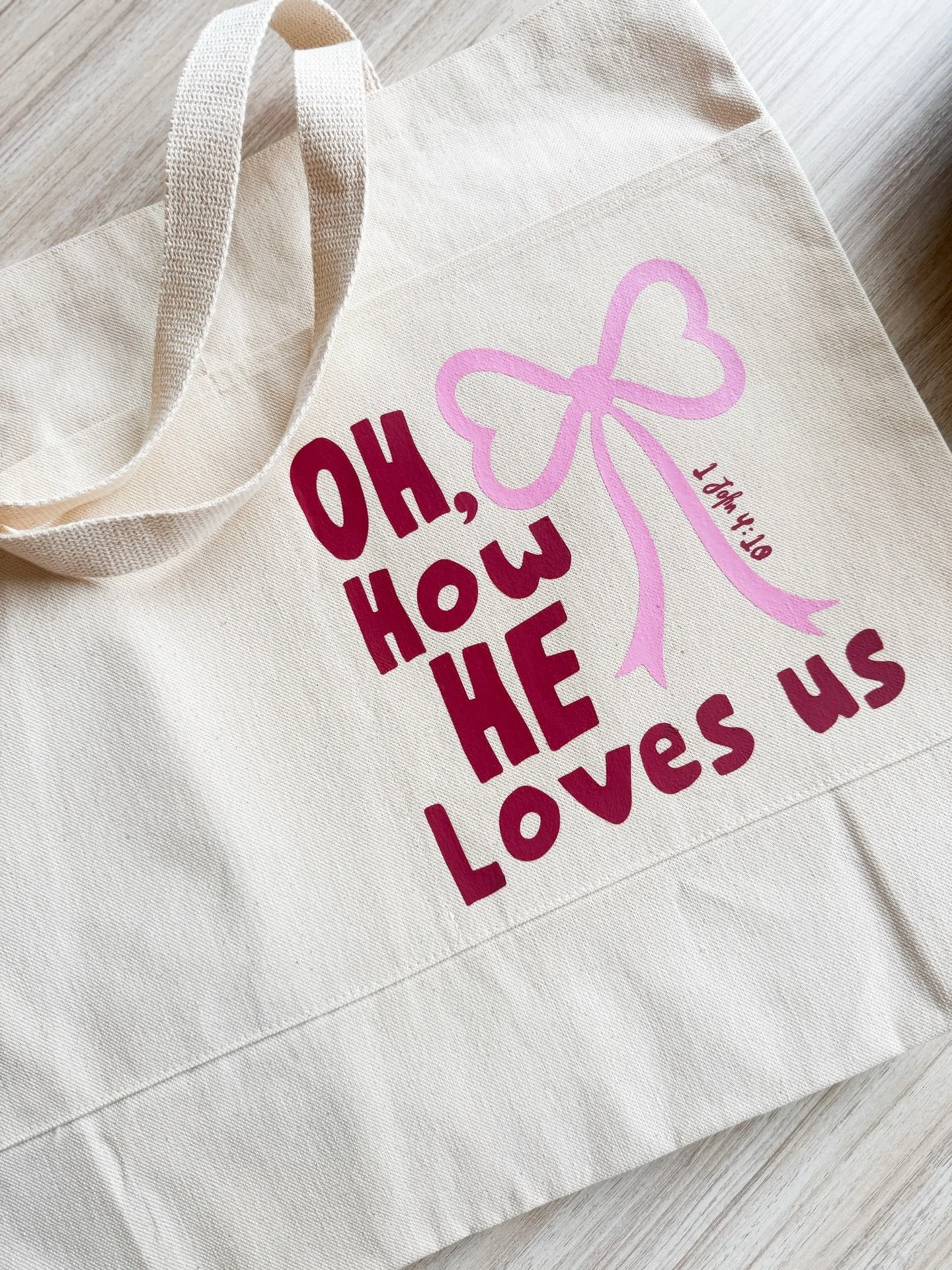 The heart behind these canvas bags &hearts;️
 
Whether you&rsquo;re packing for a trip, standing in line at the grocery store, or carrying around allll the extra things - the design, here, was to create a spark. 

A reminder in the ordinary of an ext