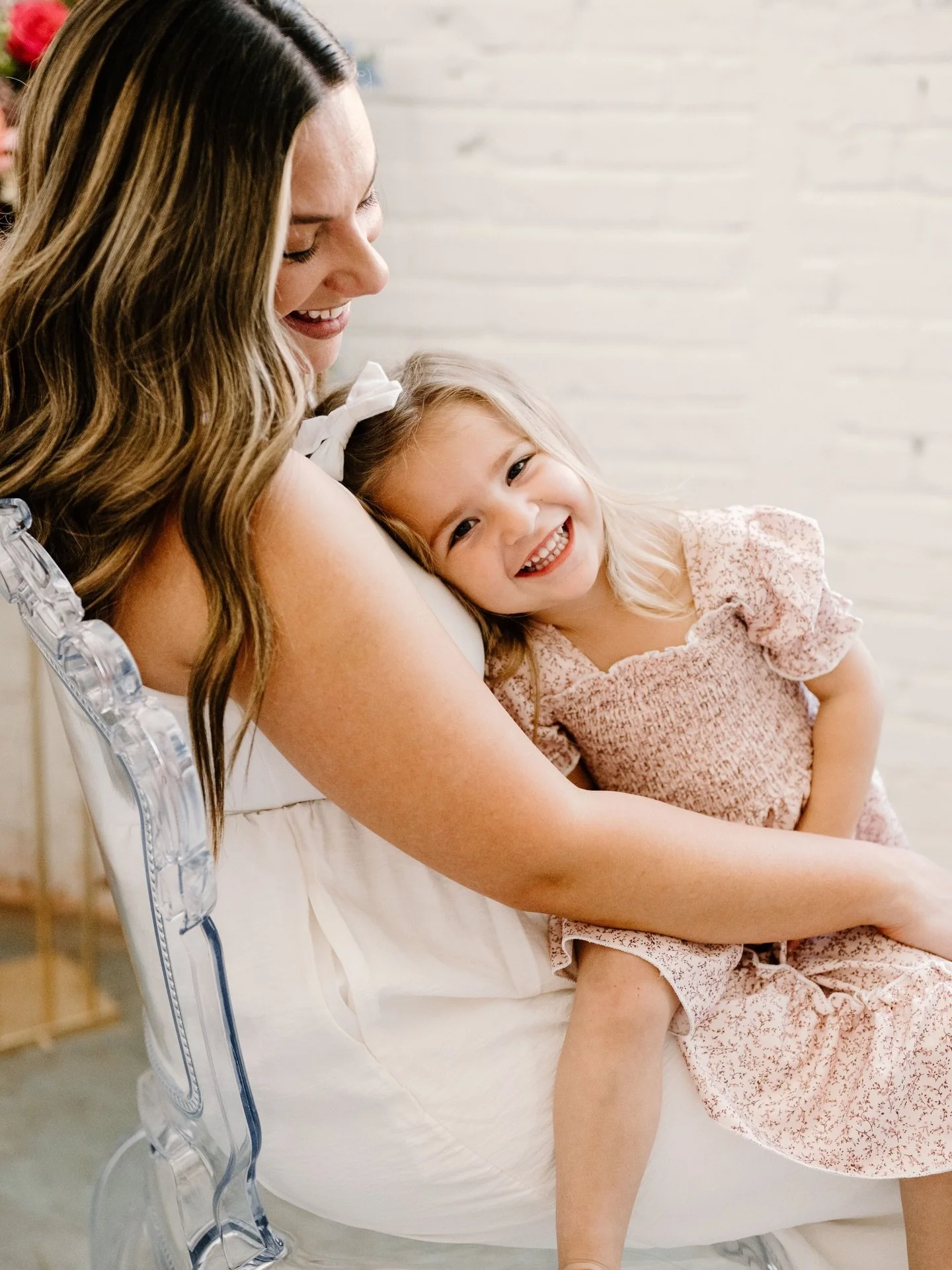 MOTHERHOOD MINIS ARE BACK 🌸

If you&rsquo;re not familiar with these - I offer 15 minute mini session specials throughout the year to provide a chance for mamas to get in front of the camera with their littles.

Because from one mama to another, I g