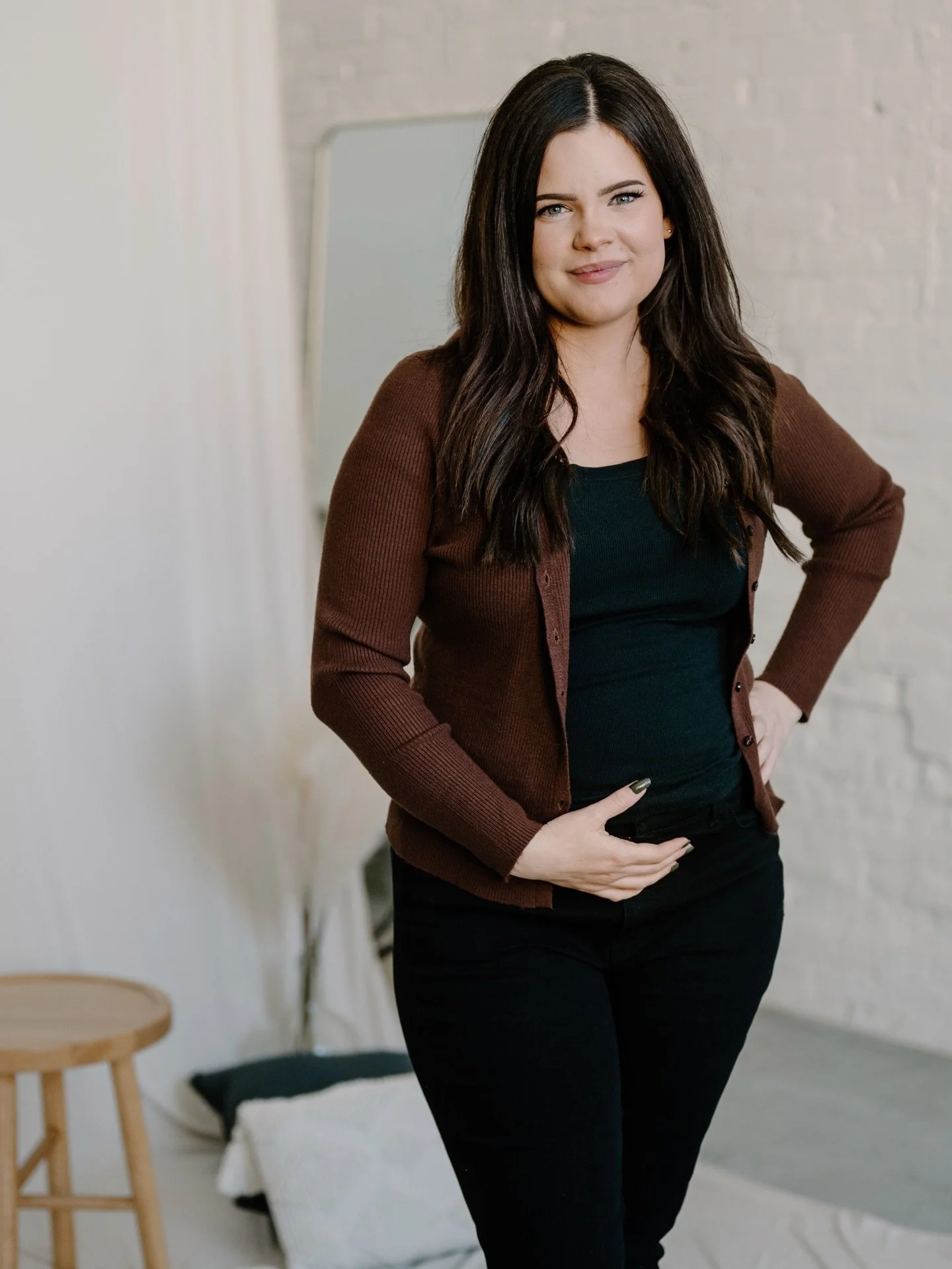 You&rsquo;ve seen her at sessions, and she makes me feel so official here. It&rsquo;s about time I introduce this incredibly talented, behind-the-scenes beauty, Tessa.

She&rsquo;s the owner of @franklinandroseprints and a realtor at @tessaherreshome