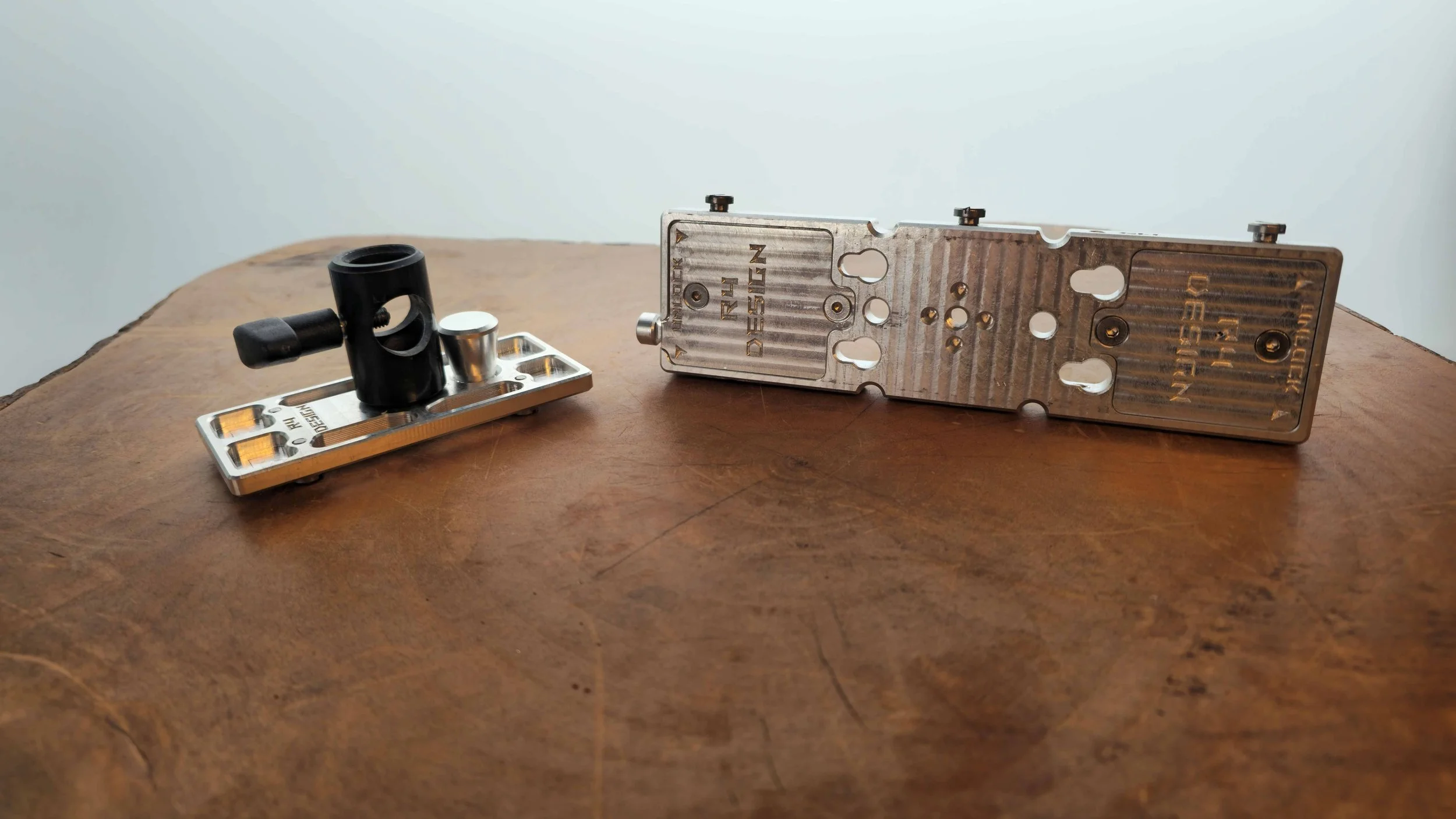 T12 Tube Locking Plate
