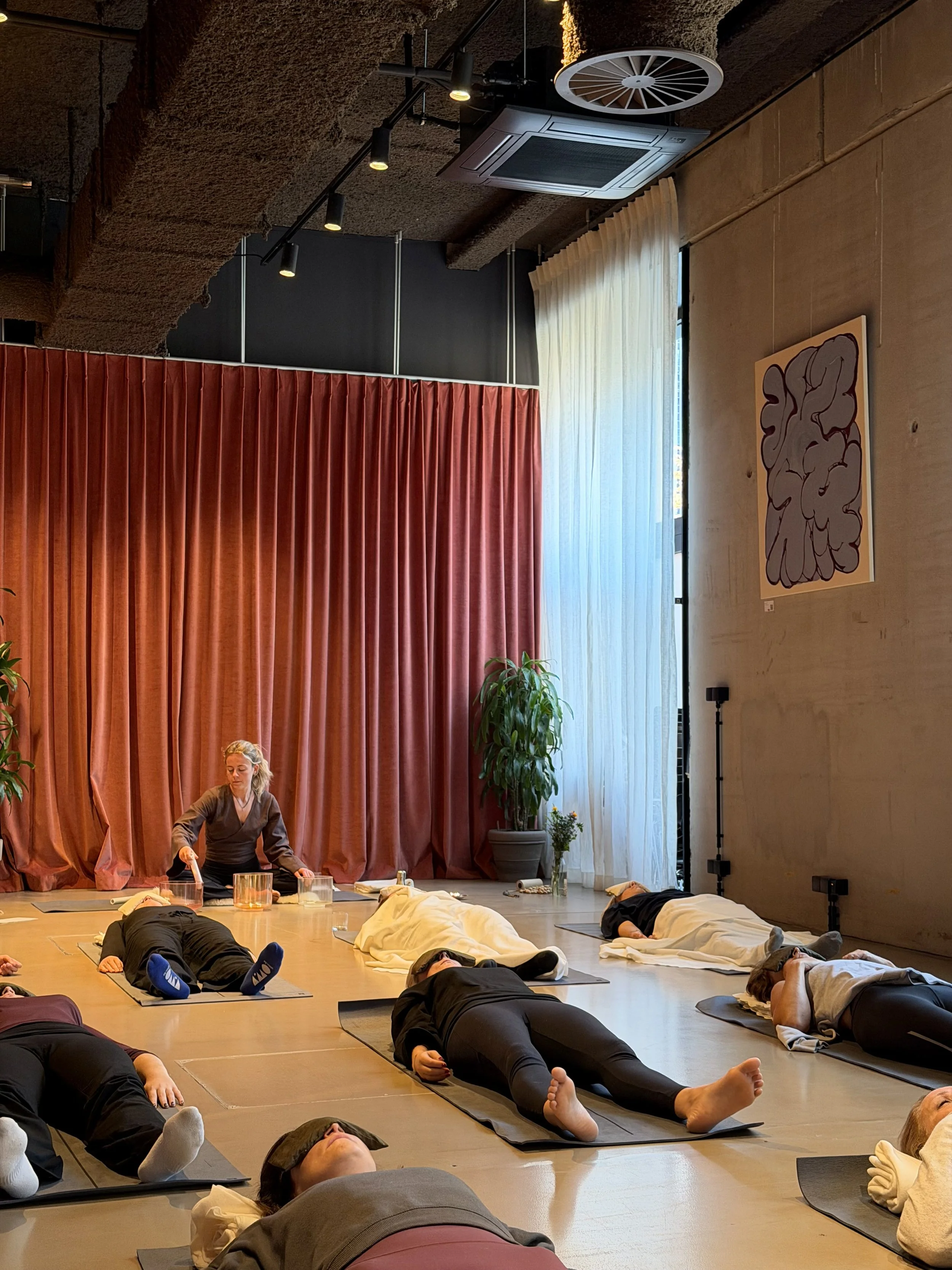 gentle sound healing session in Antwerp