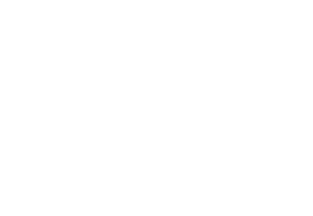 Bobina di filo con un ago e ornamenti decorativi