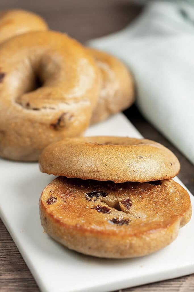 Cinnamon raisin bagel (whole or half)