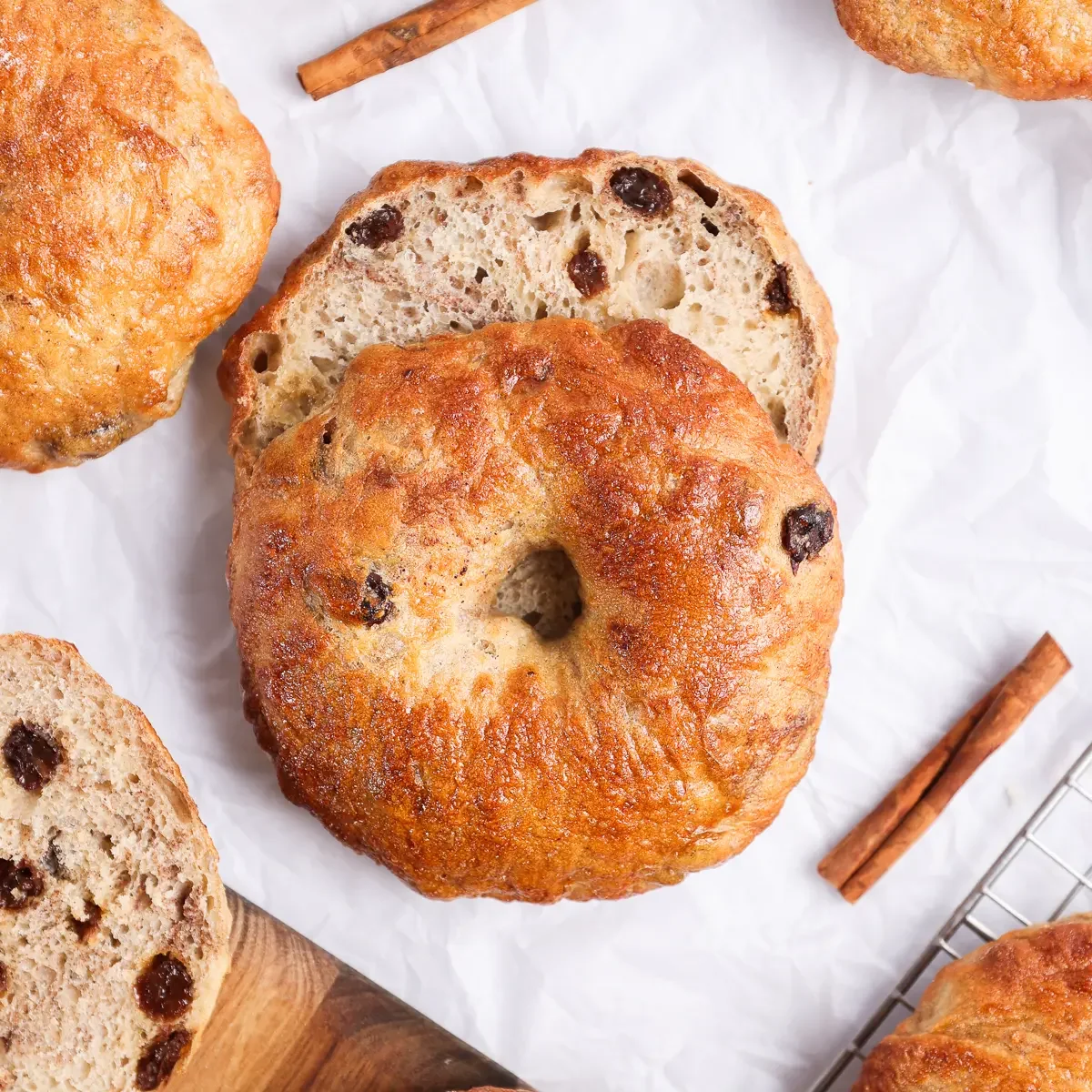 Cinnamon raisin bagel (whole or half)