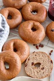 Cinnamon raisin bagel (whole or half)