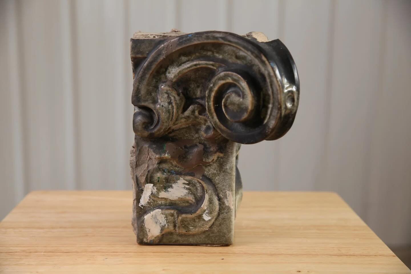 Vintage ceramic brick with foliage detail. 

Please DM for sales and enquiries