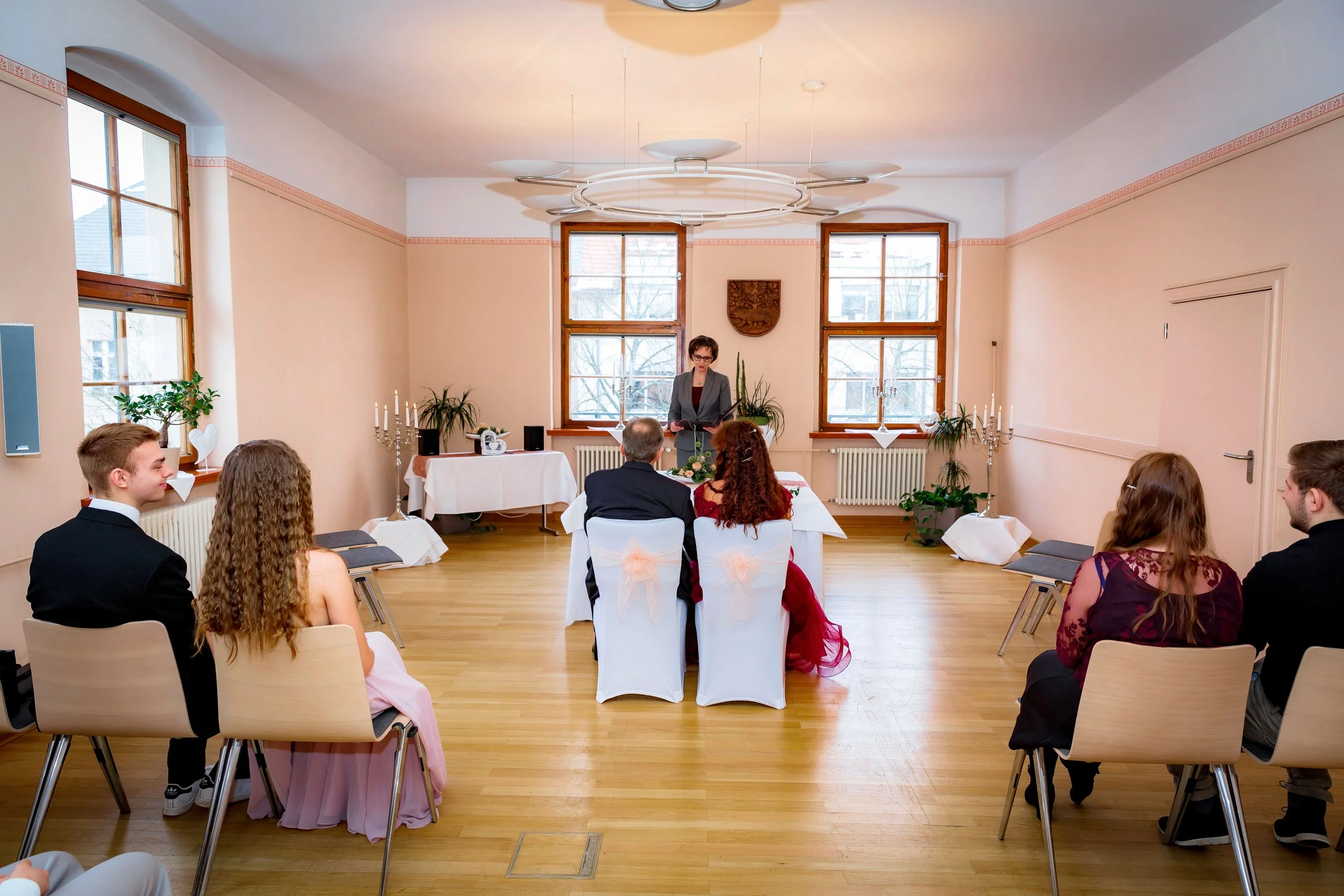 Standesamtliche Hochzeit im Rathaus Bernau: Welche fotografische Begleitung passt zu euch?