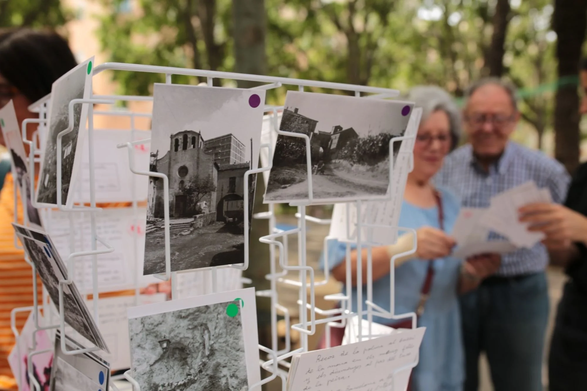 postals-quiosc-memoria-lataula-studio.jpg